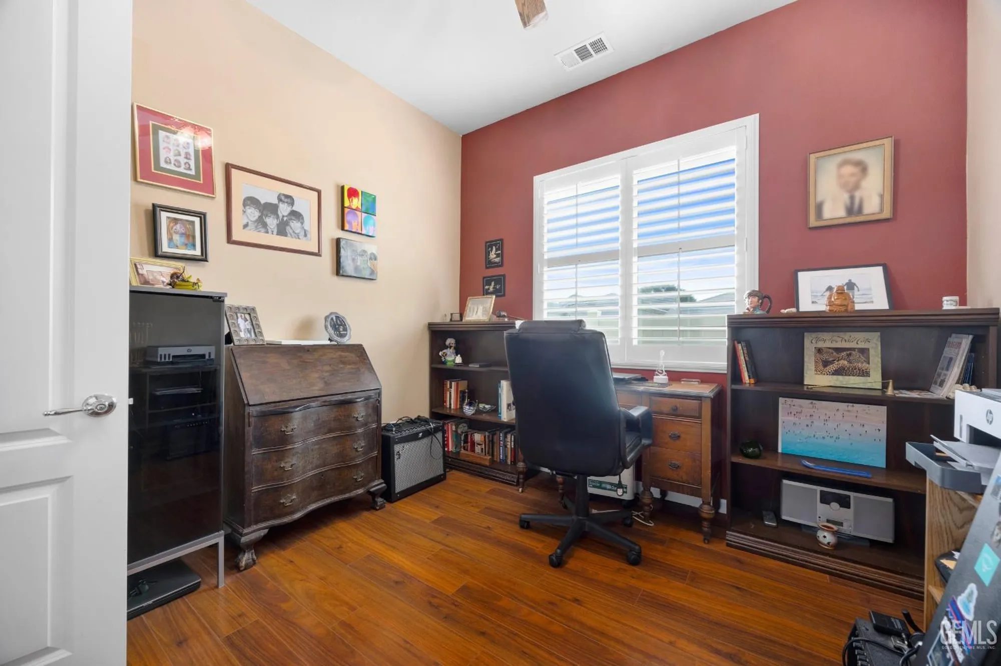 Property Slideshow image 28 of 44 | 6303 pinion ranch rd, Bakersfield, CA, 93306