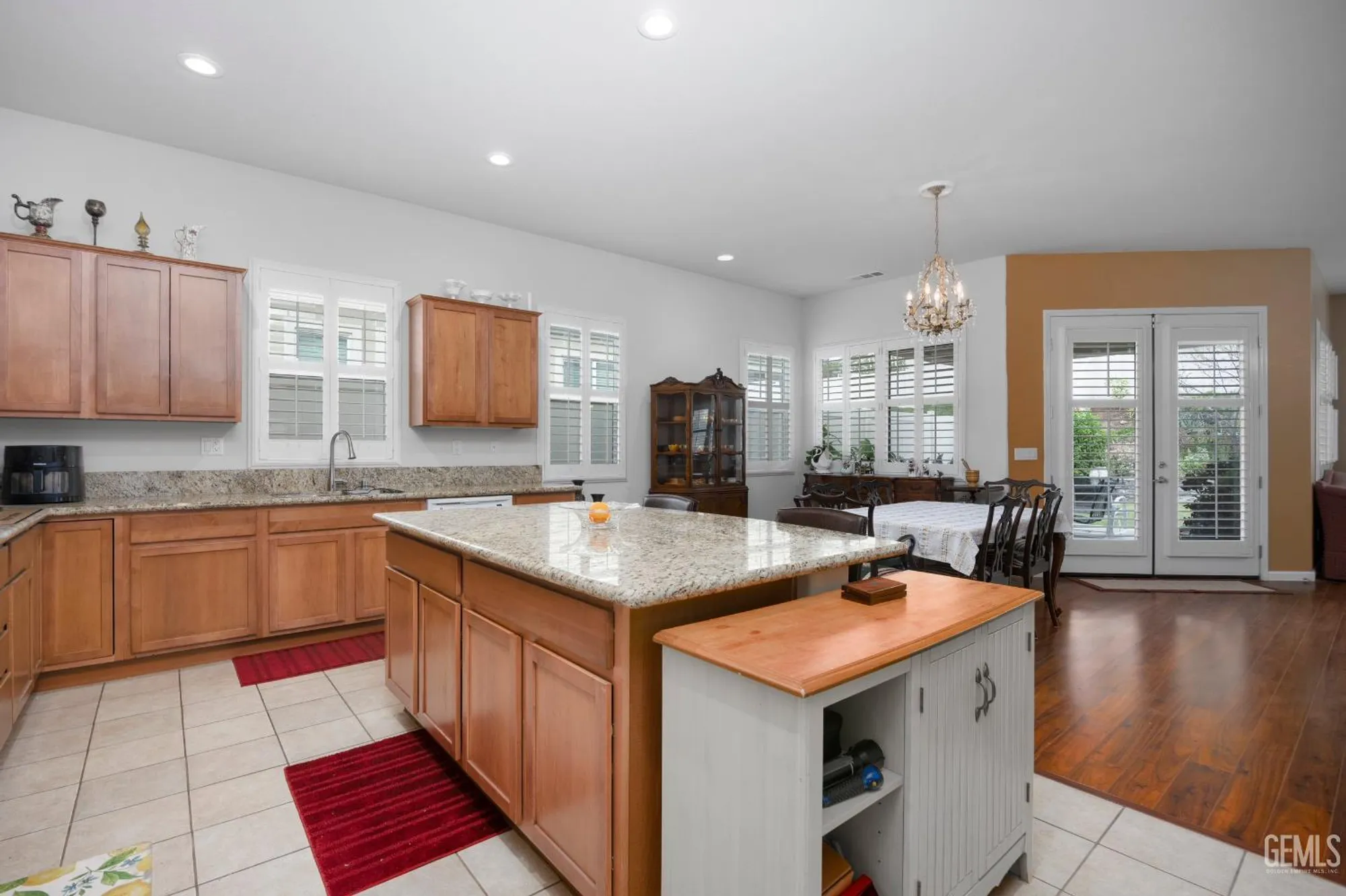 Property Slideshow image 21 of 44 | 6303 pinion ranch rd, Bakersfield, CA, 93306