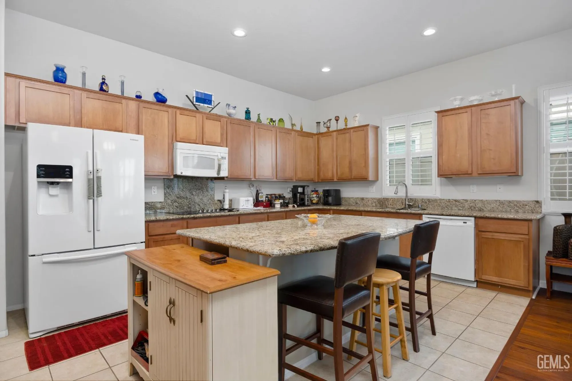 Property Slideshow image 20 of 44 | 6303 pinion ranch rd, Bakersfield, CA, 93306