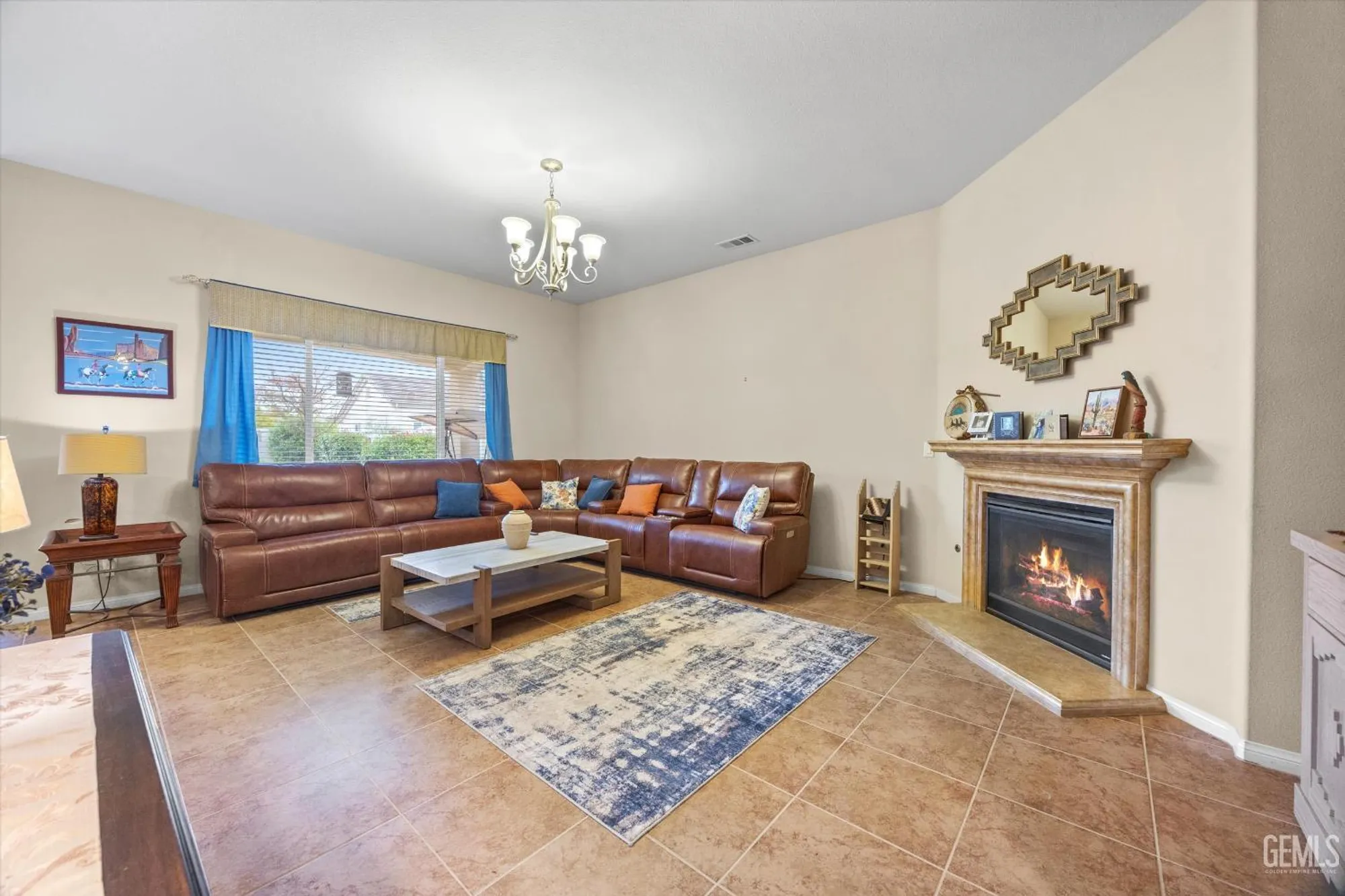 Property Slideshow image 7 of 37 | 5809 opal valley ct, Bakersfield, CA, 93306