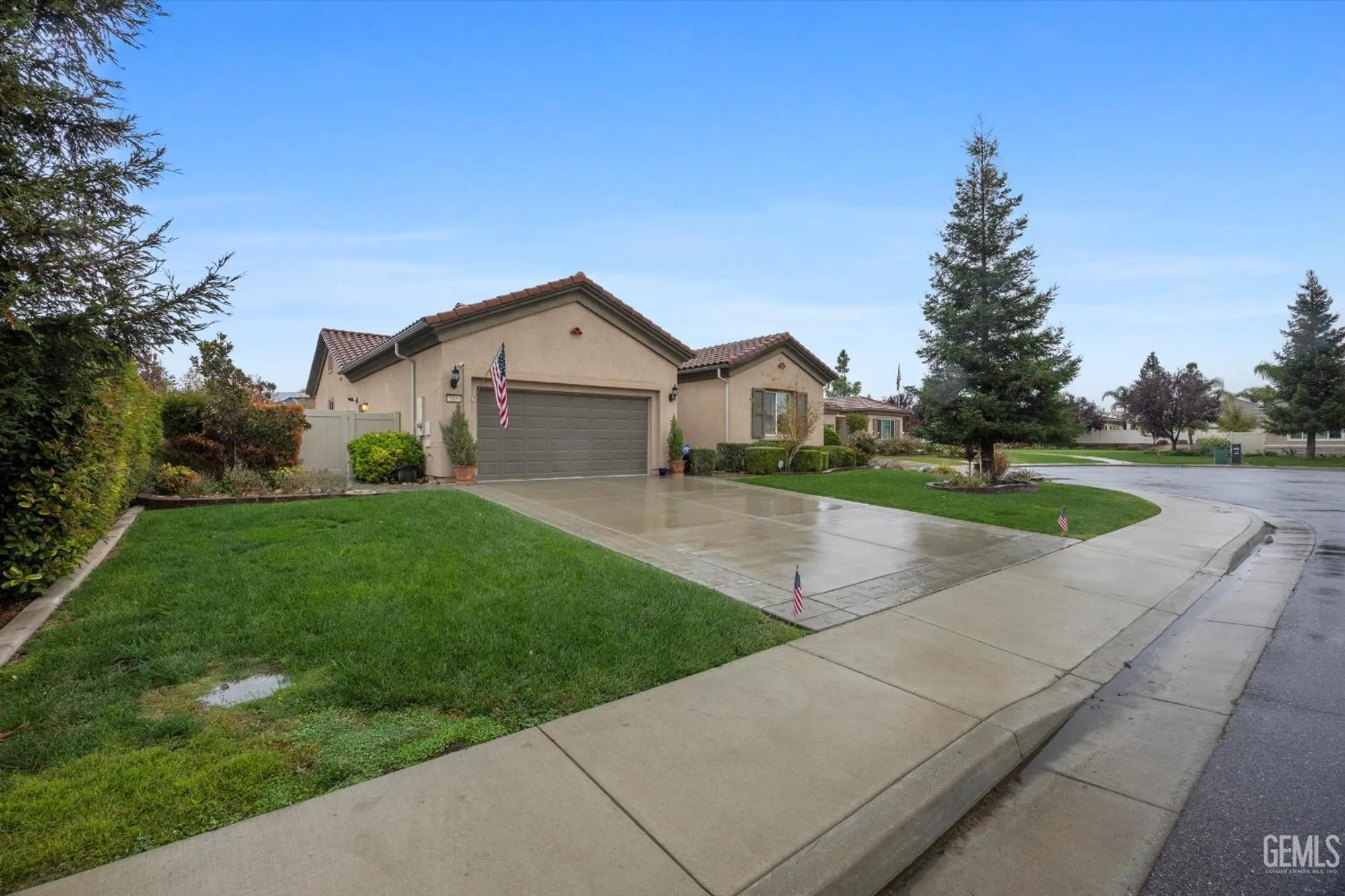 Property Slideshow image 2 of 37 | 5809 opal valley ct, Bakersfield, CA, 93306