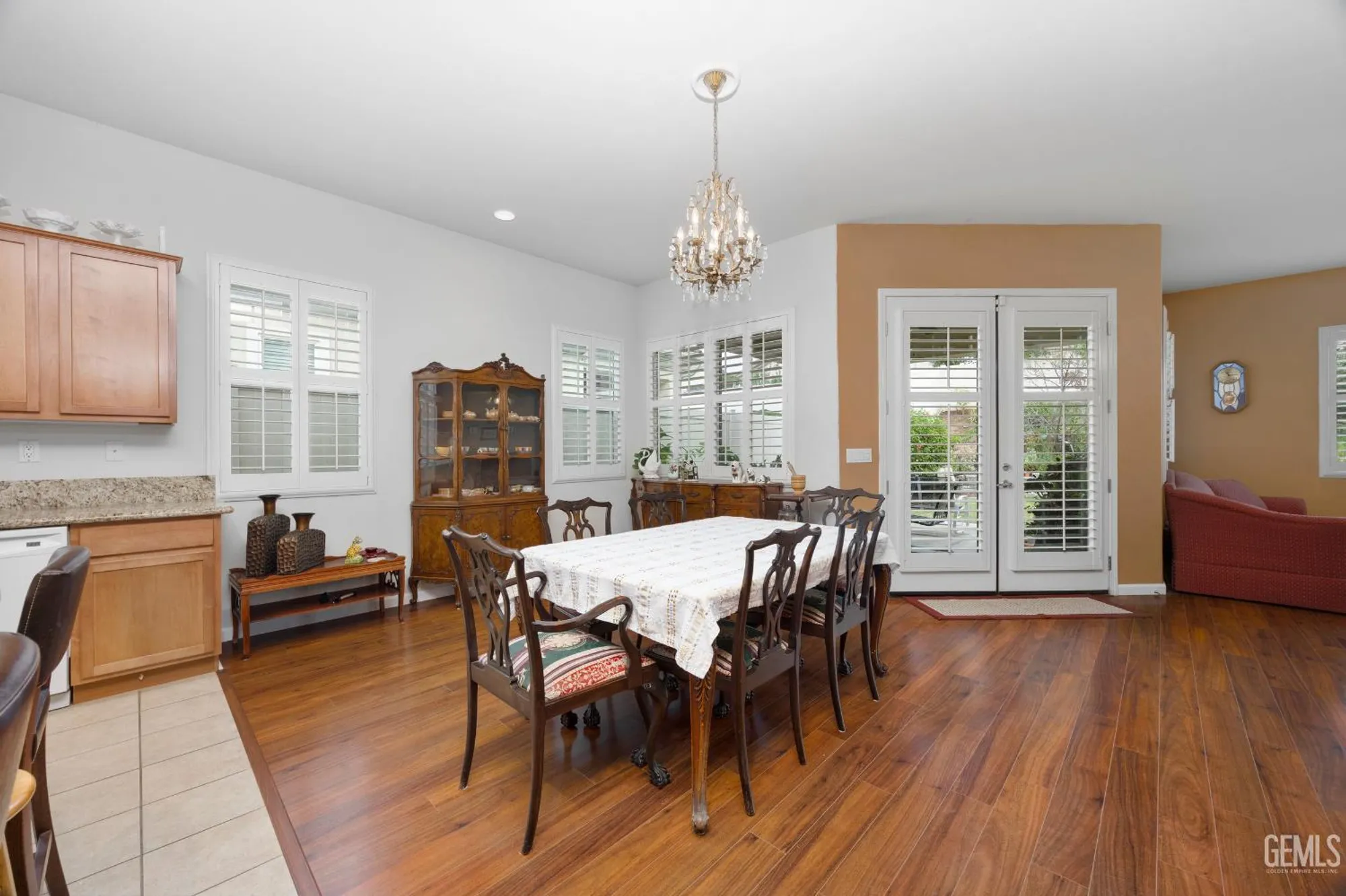 Property Slideshow image 18 of 44 | 6303 pinion ranch rd, Bakersfield, CA, 93306