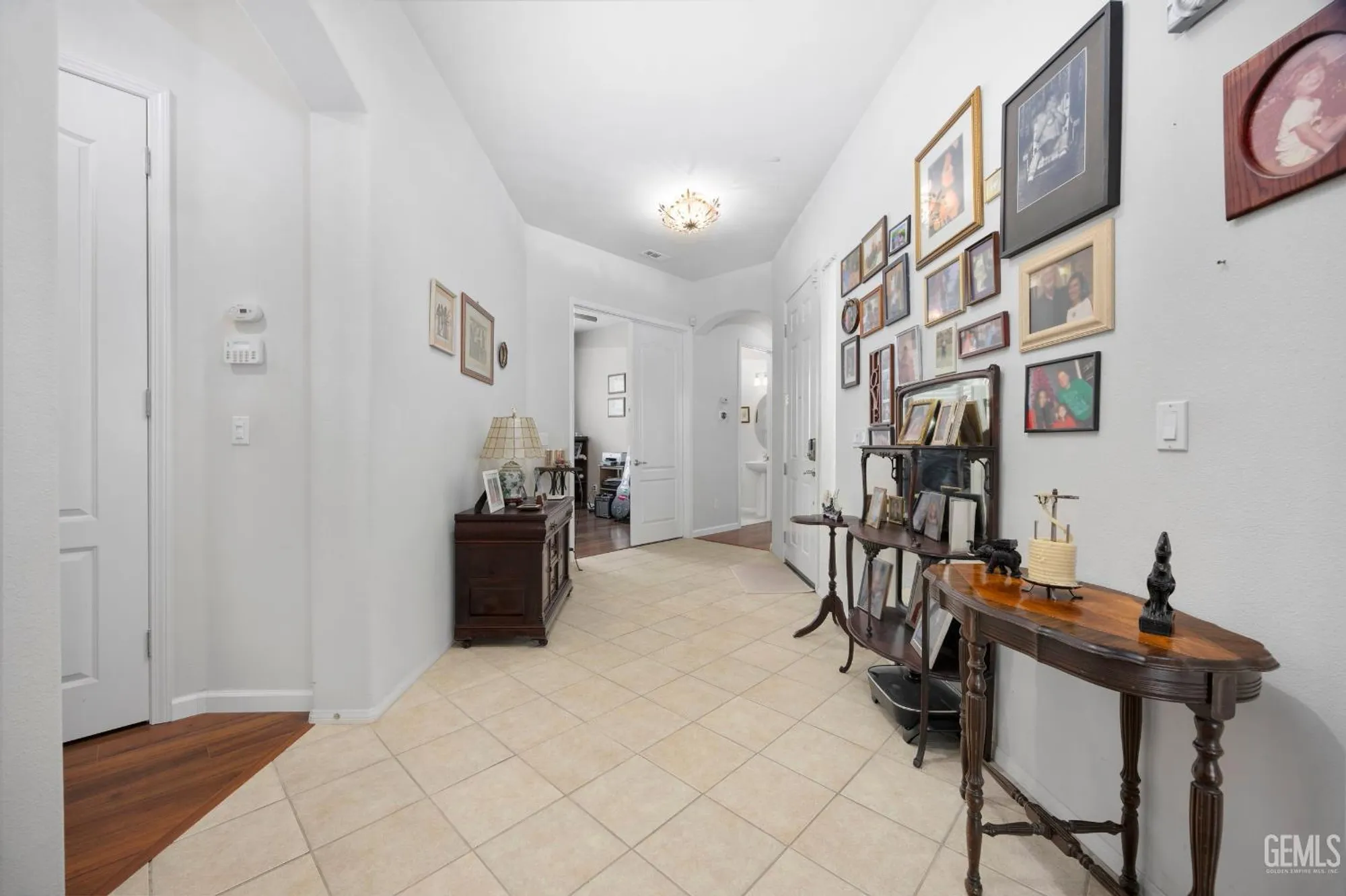 Property Slideshow image 8 of 44 | 6303 pinion ranch rd, Bakersfield, CA, 93306