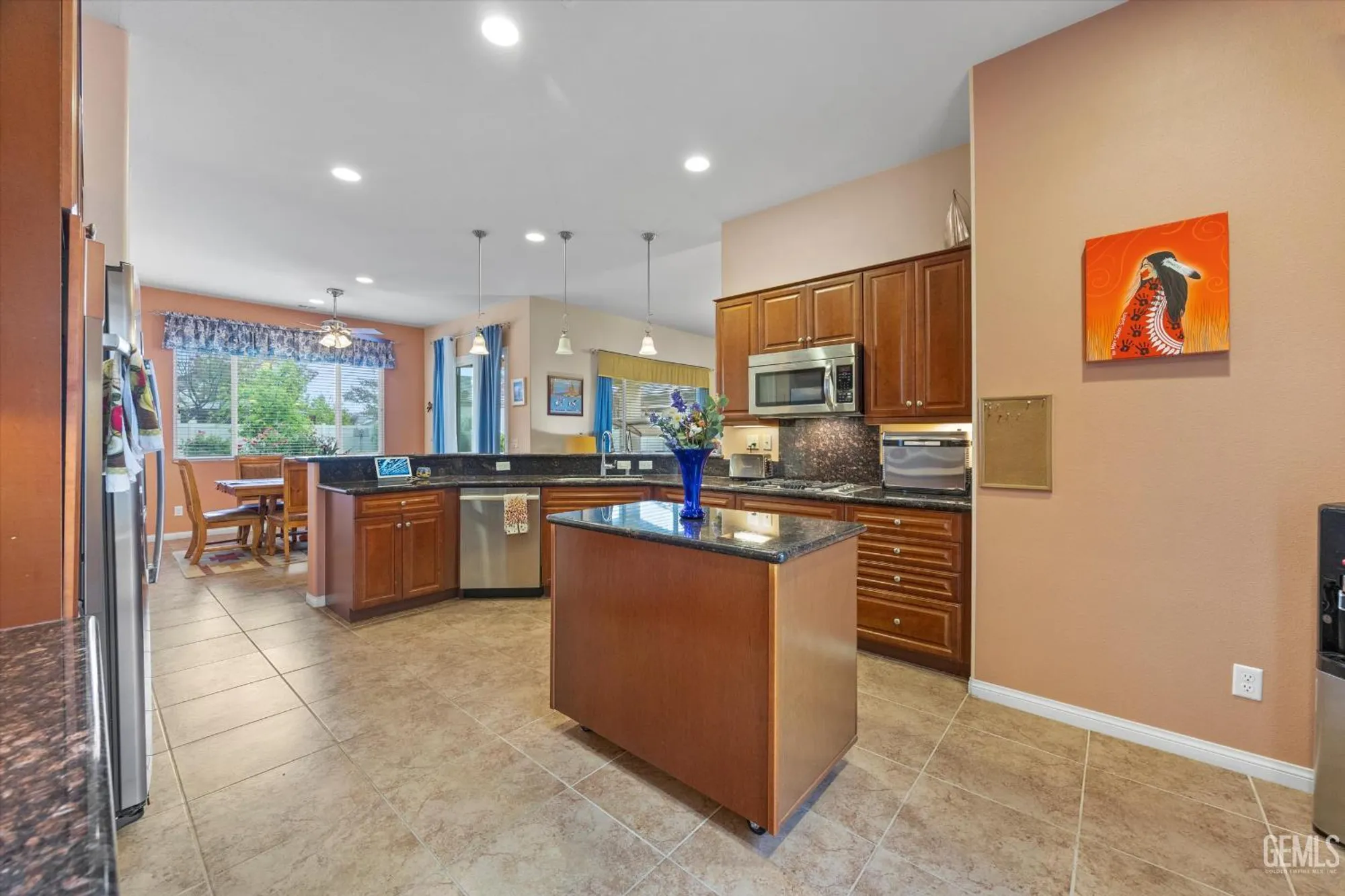 Property Slideshow image 17 of 37 | 5809 opal valley ct, Bakersfield, CA, 93306