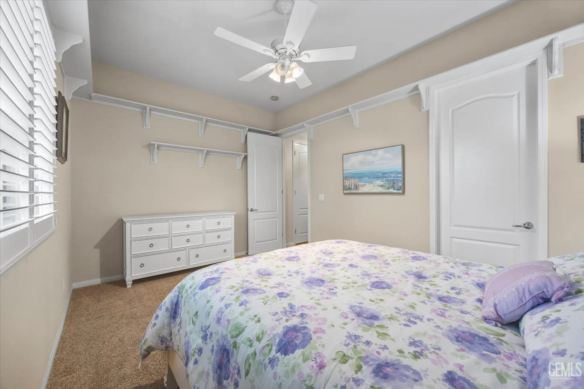 Property Slideshow image 25 of 37 | 5809 opal valley ct, Bakersfield, CA, 93306