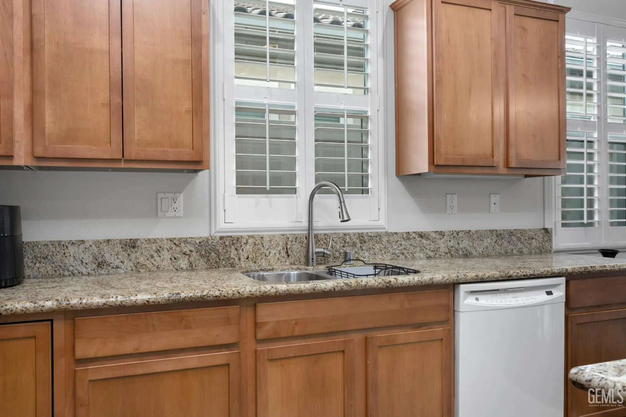 Property Slideshow image 25 of 44 | 6303 pinion ranch rd, Bakersfield, CA, 93306