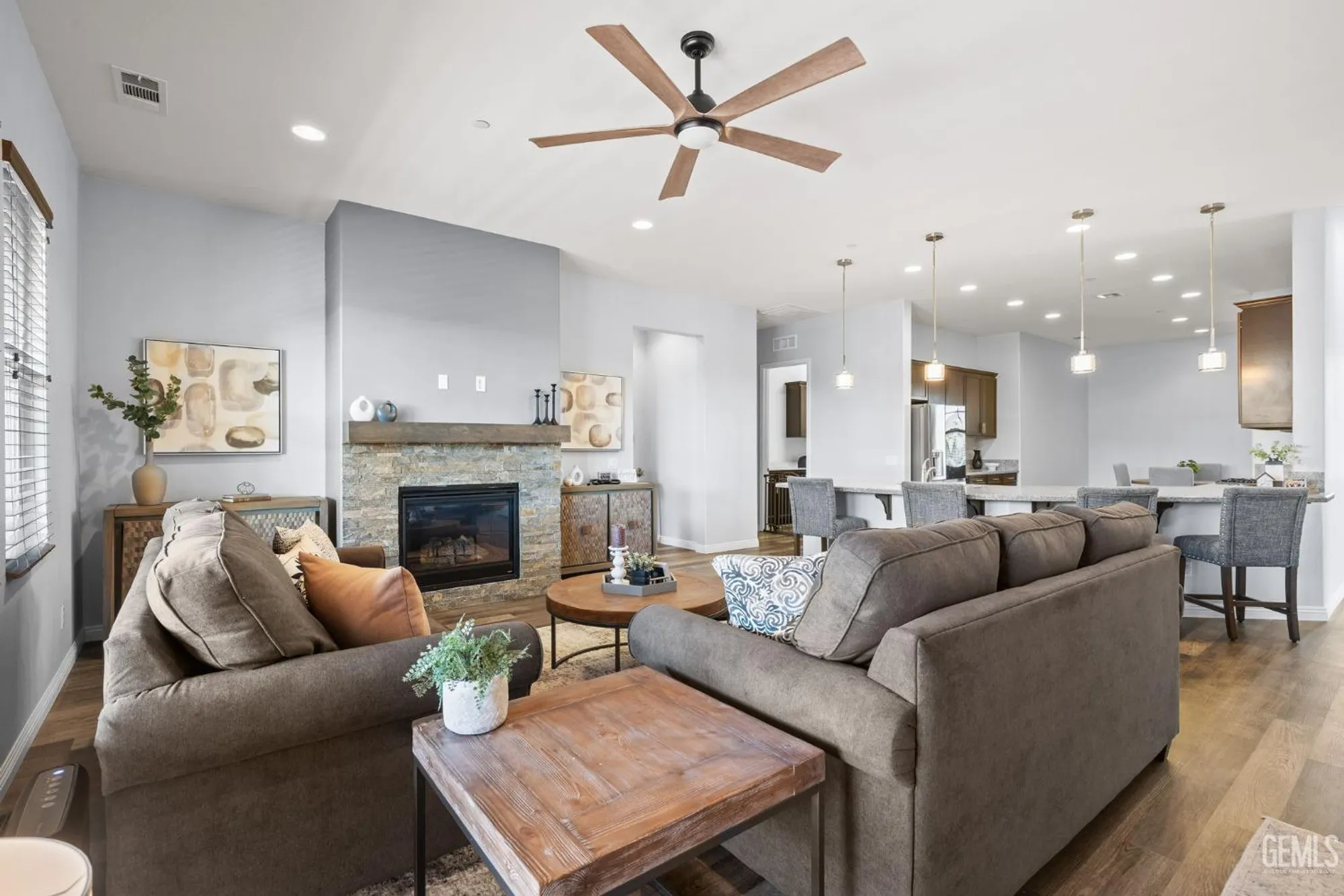 Property Slideshow image 15 of 47 | 9917 stockholm pl, Bakersfield, CA, 93306