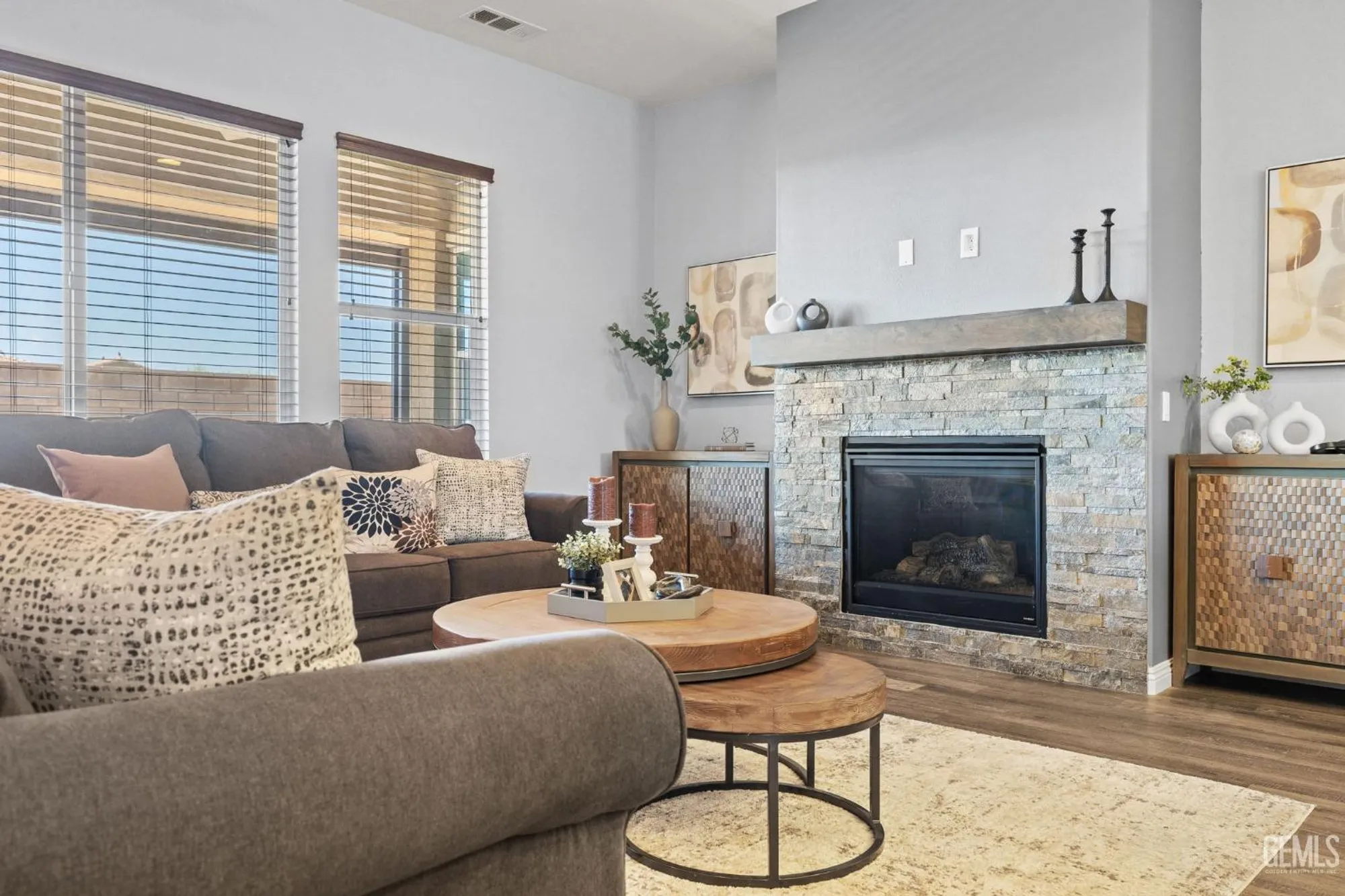 Property Slideshow image 11 of 47 | 9917 stockholm pl, Bakersfield, CA, 93306
