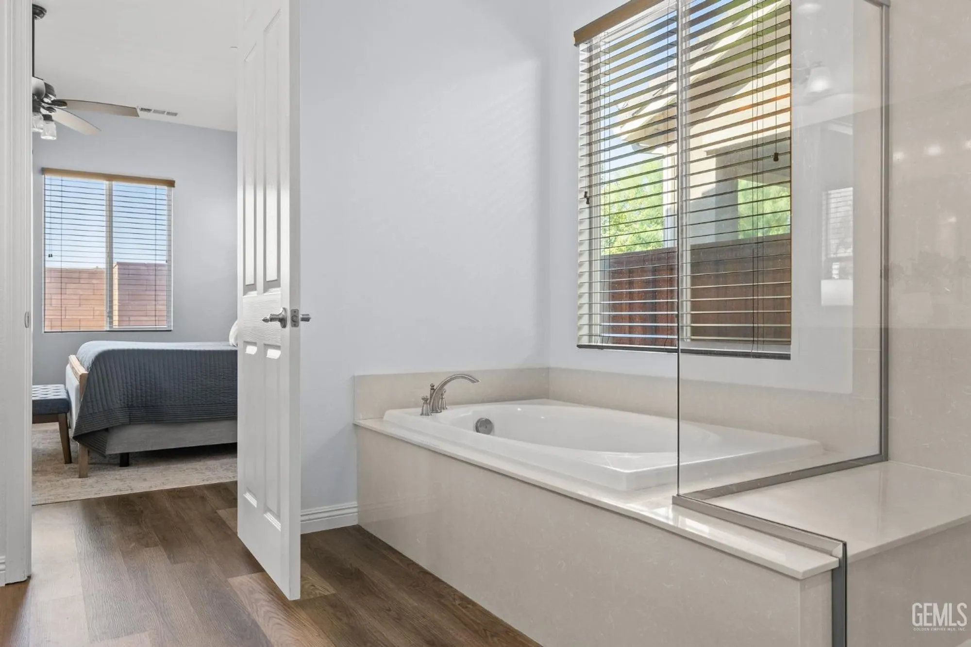 Property Slideshow image 34 of 47 | 9917 stockholm pl, Bakersfield, CA, 93306