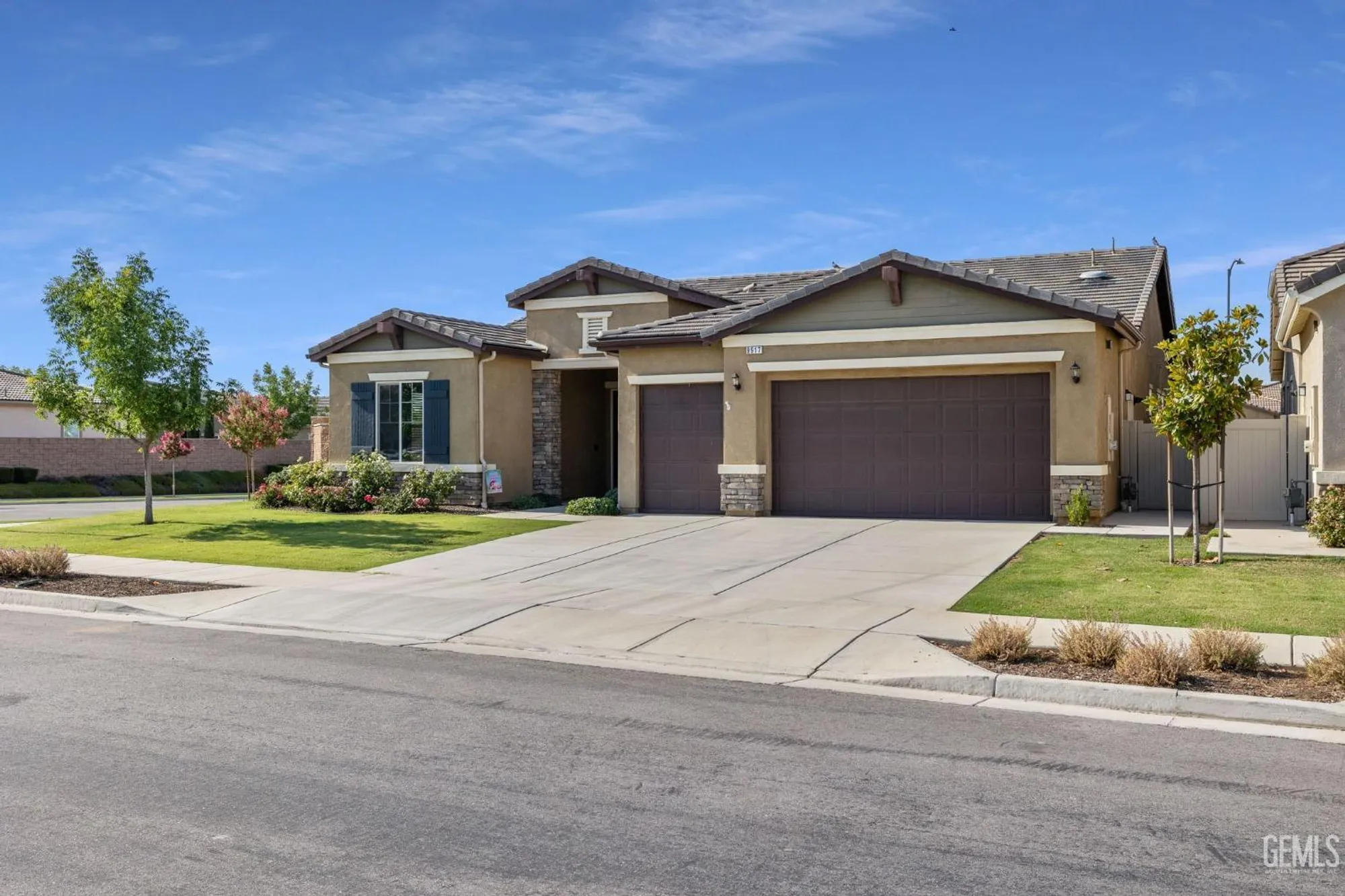 Property Slideshow image 3 of 47 | 9917 stockholm pl, Bakersfield, CA, 93306