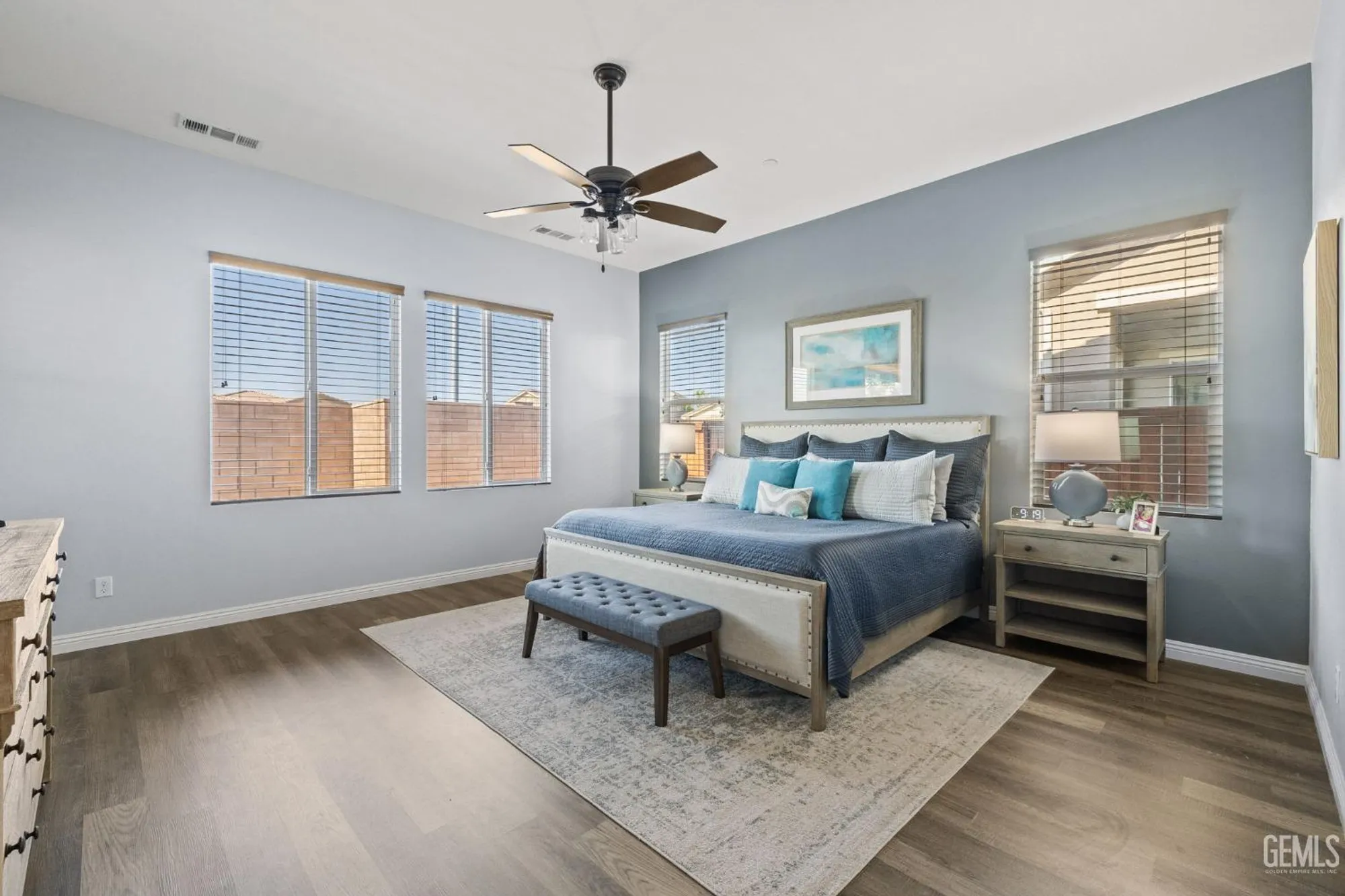 Property Slideshow image 28 of 47 | 9917 stockholm pl, Bakersfield, CA, 93306