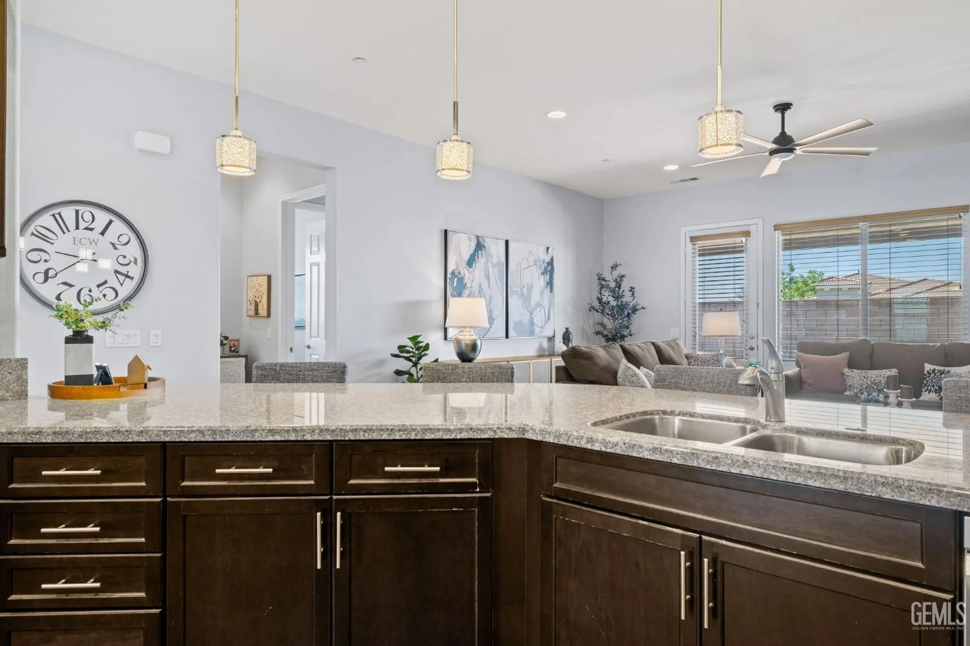 Property Slideshow image 24 of 47 | 9917 stockholm pl, Bakersfield, CA, 93306