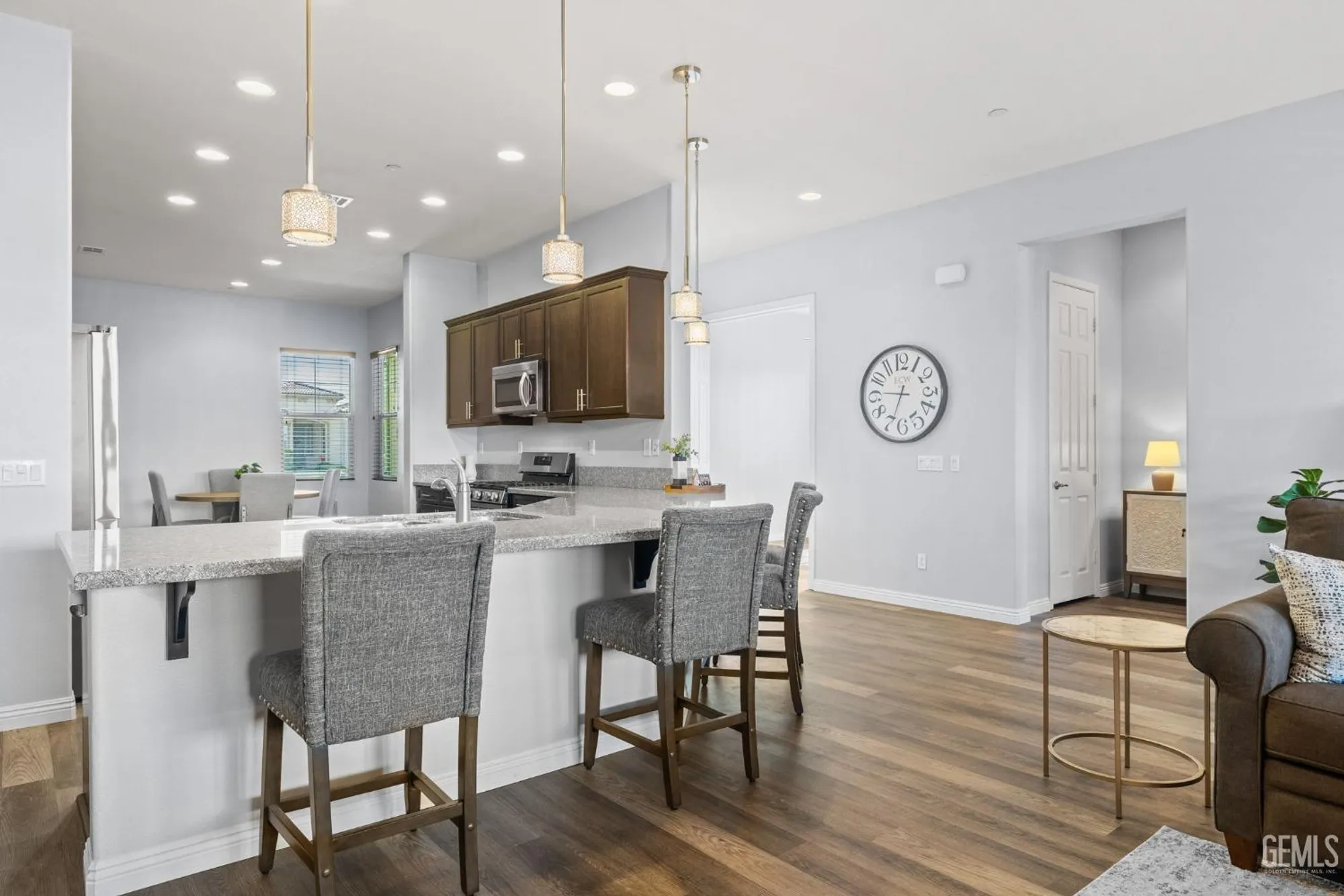 Property Slideshow image 17 of 47 | 9917 stockholm pl, Bakersfield, CA, 93306