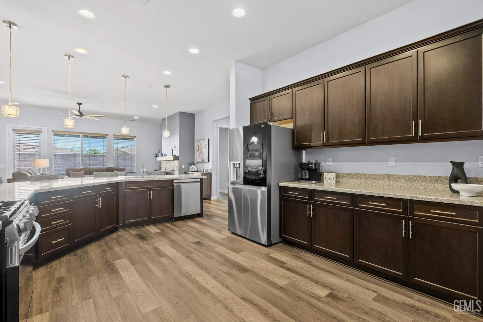 Property Slideshow image 21 of 47 | 9917 stockholm pl, Bakersfield, CA, 93306