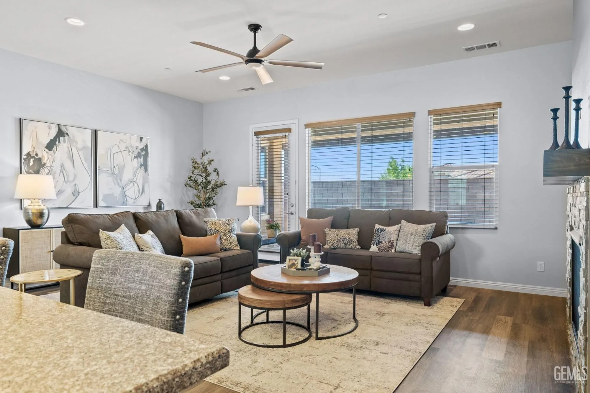 Property Slideshow image 12 of 47 | 9917 stockholm pl, Bakersfield, CA, 93306