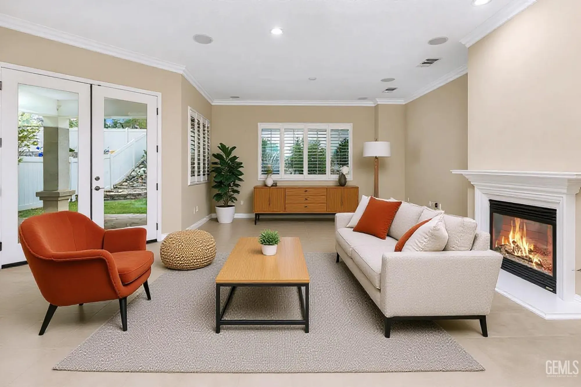 Property Slideshow image 6 of 56 | 5715 park place dr, Bakersfield, CA, 93306