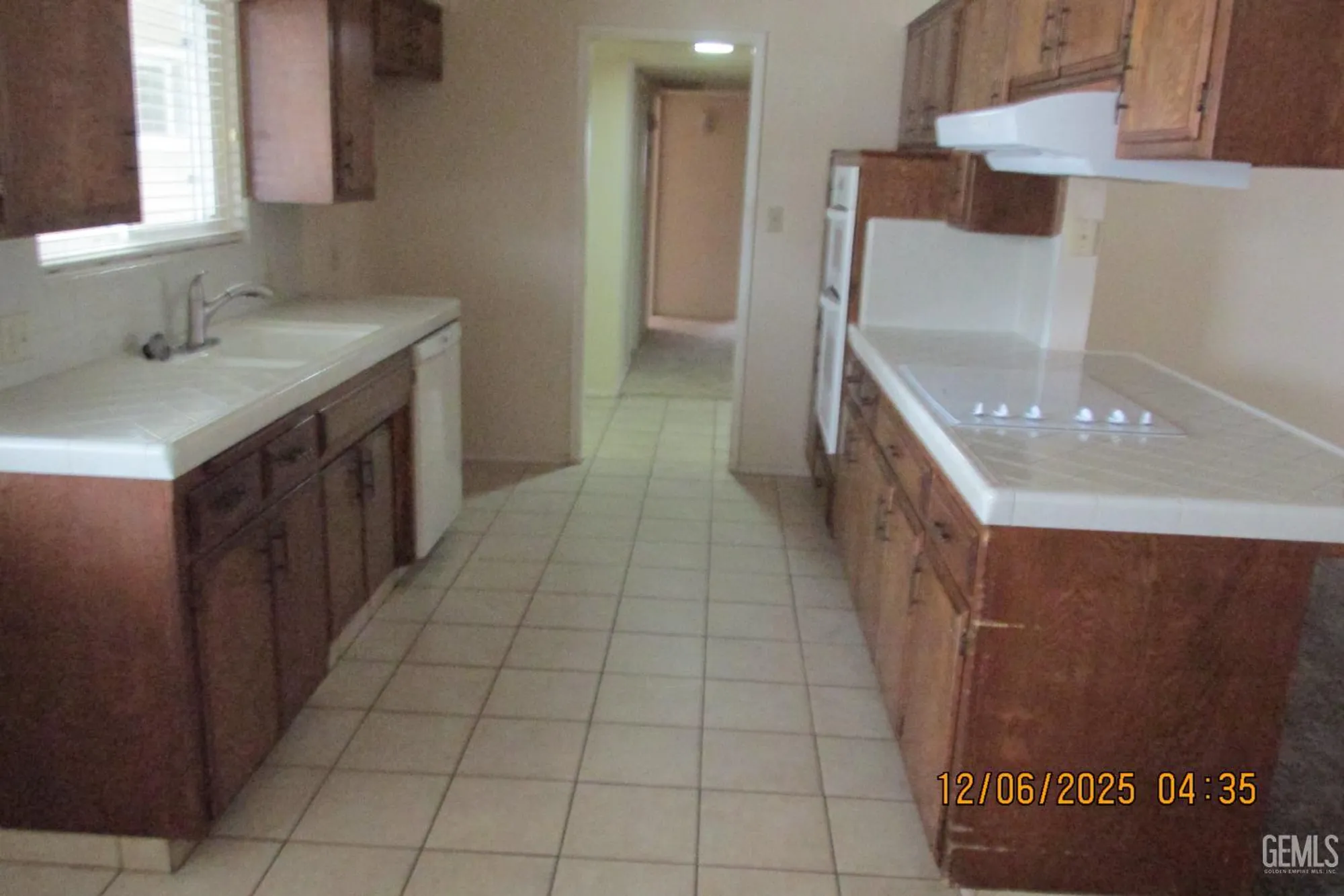 Property Slideshow image 4 of 25 | 144 glen oaks dr, Bakersfield, CA, 93309