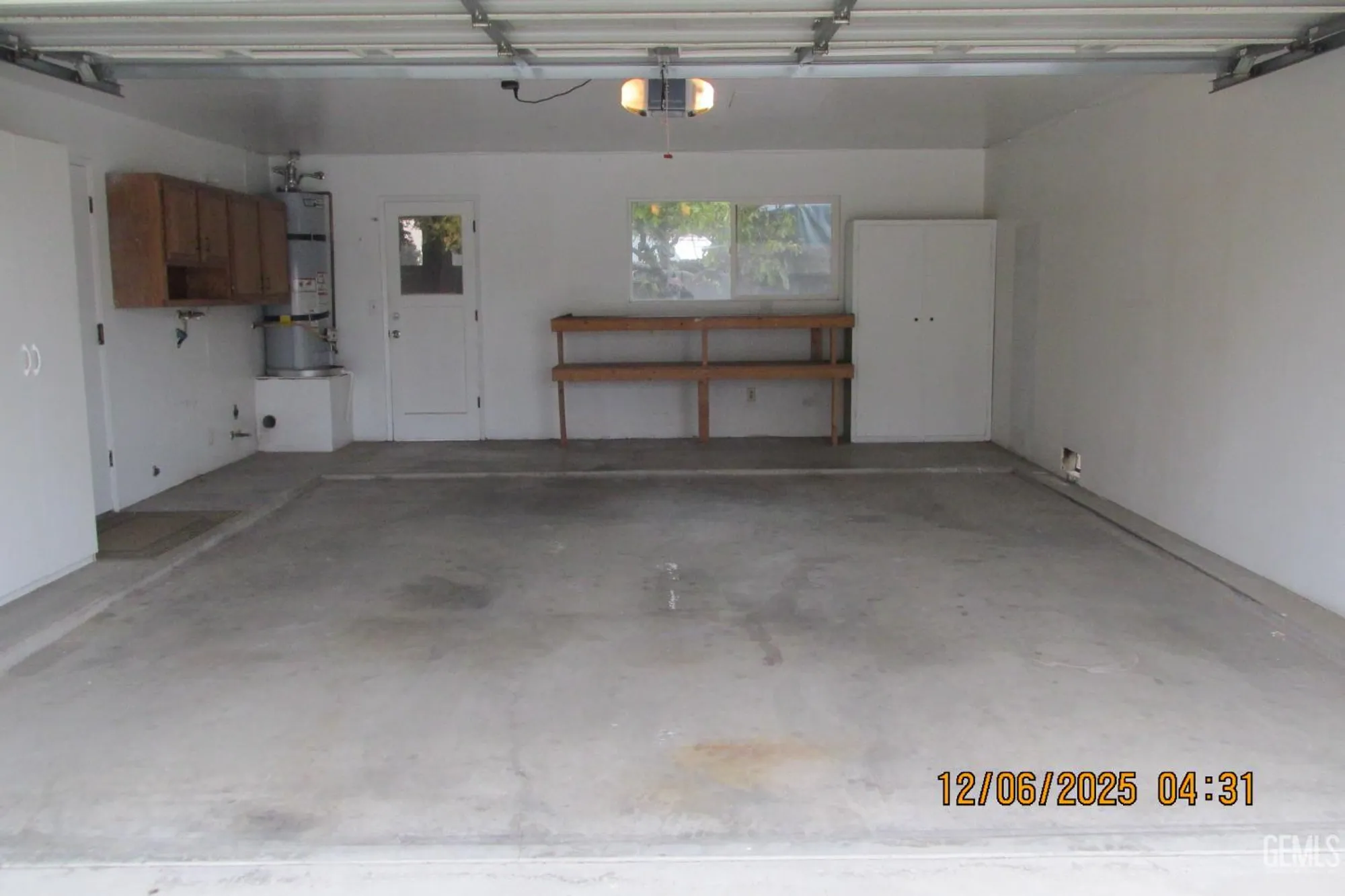 Property Slideshow image 21 of 25 | 144 glen oaks dr, Bakersfield, CA, 93309