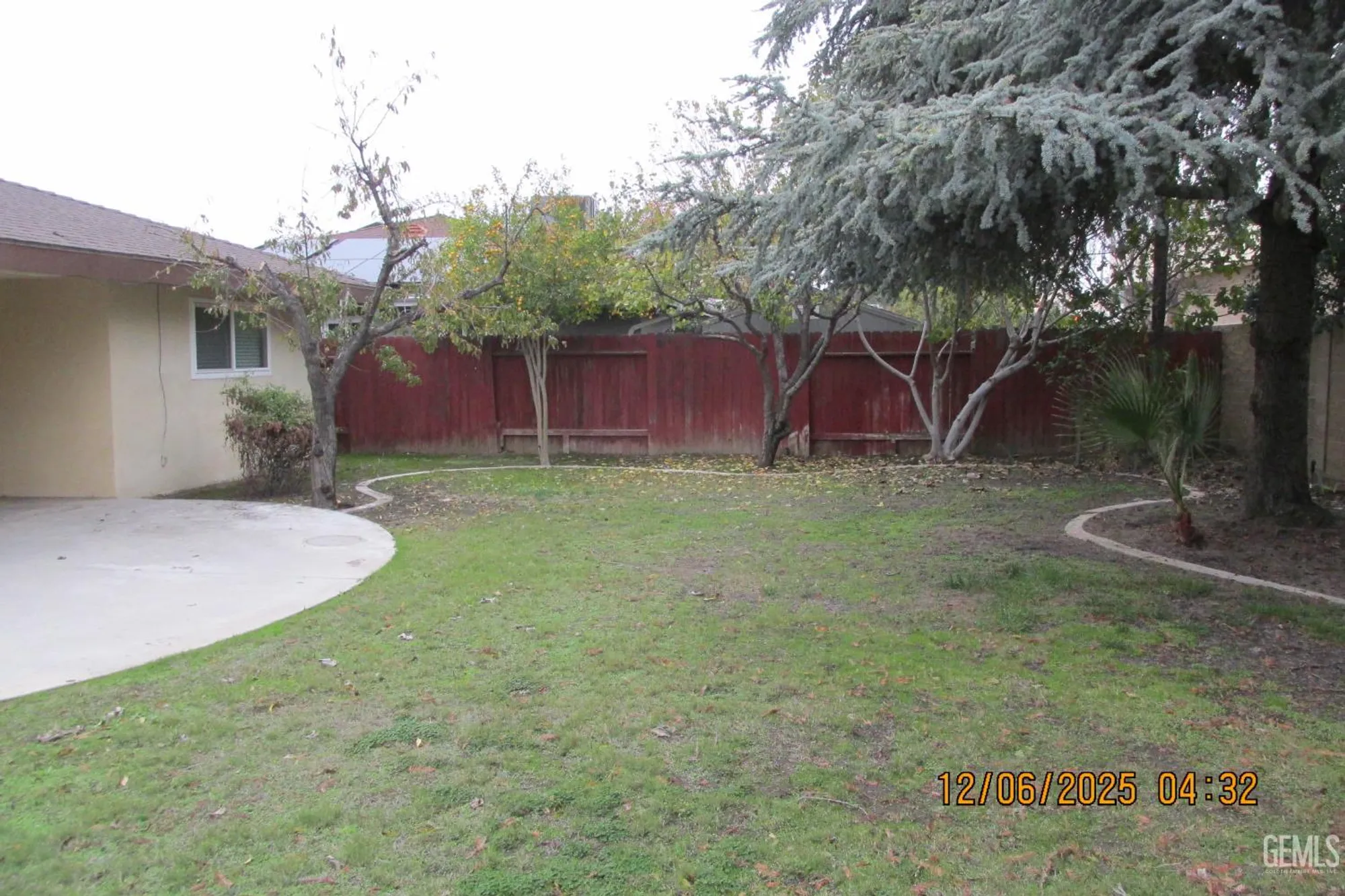 Property Slideshow image 23 of 25 | 144 glen oaks dr, Bakersfield, CA, 93309