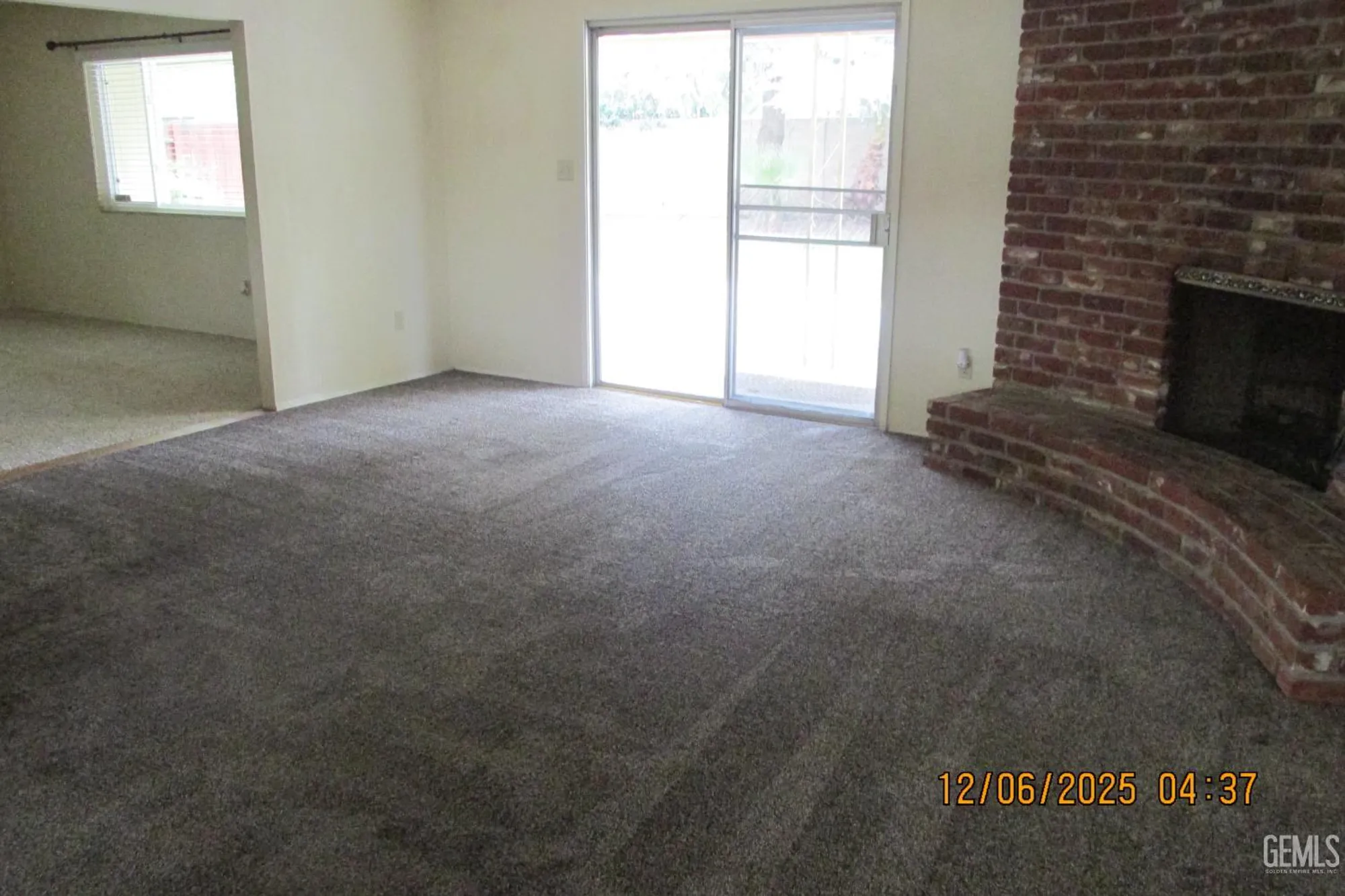 Property Slideshow image 8 of 25 | 144 glen oaks dr, Bakersfield, CA, 93309