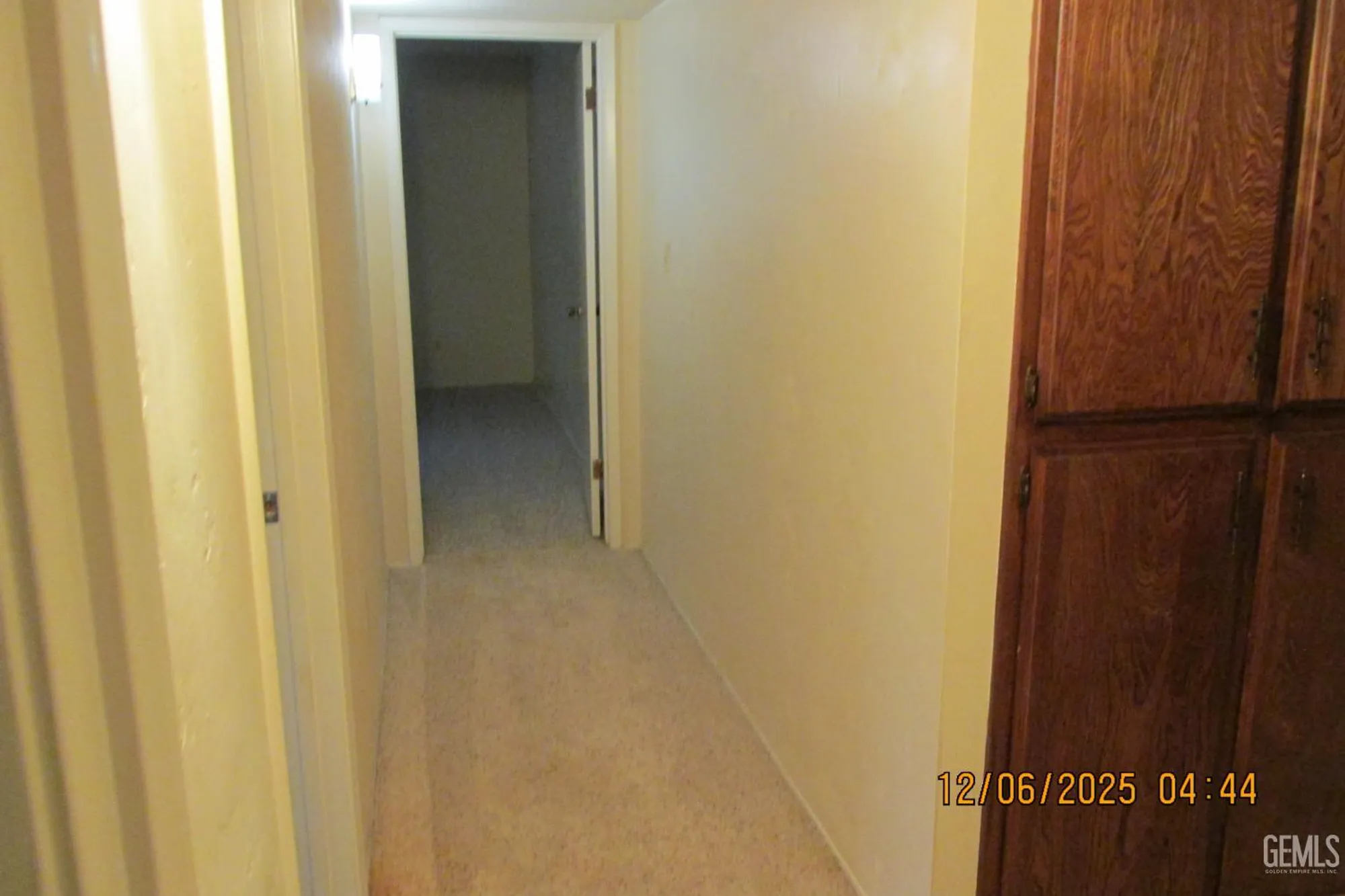 Property Slideshow image 12 of 25 | 144 glen oaks dr, Bakersfield, CA, 93309