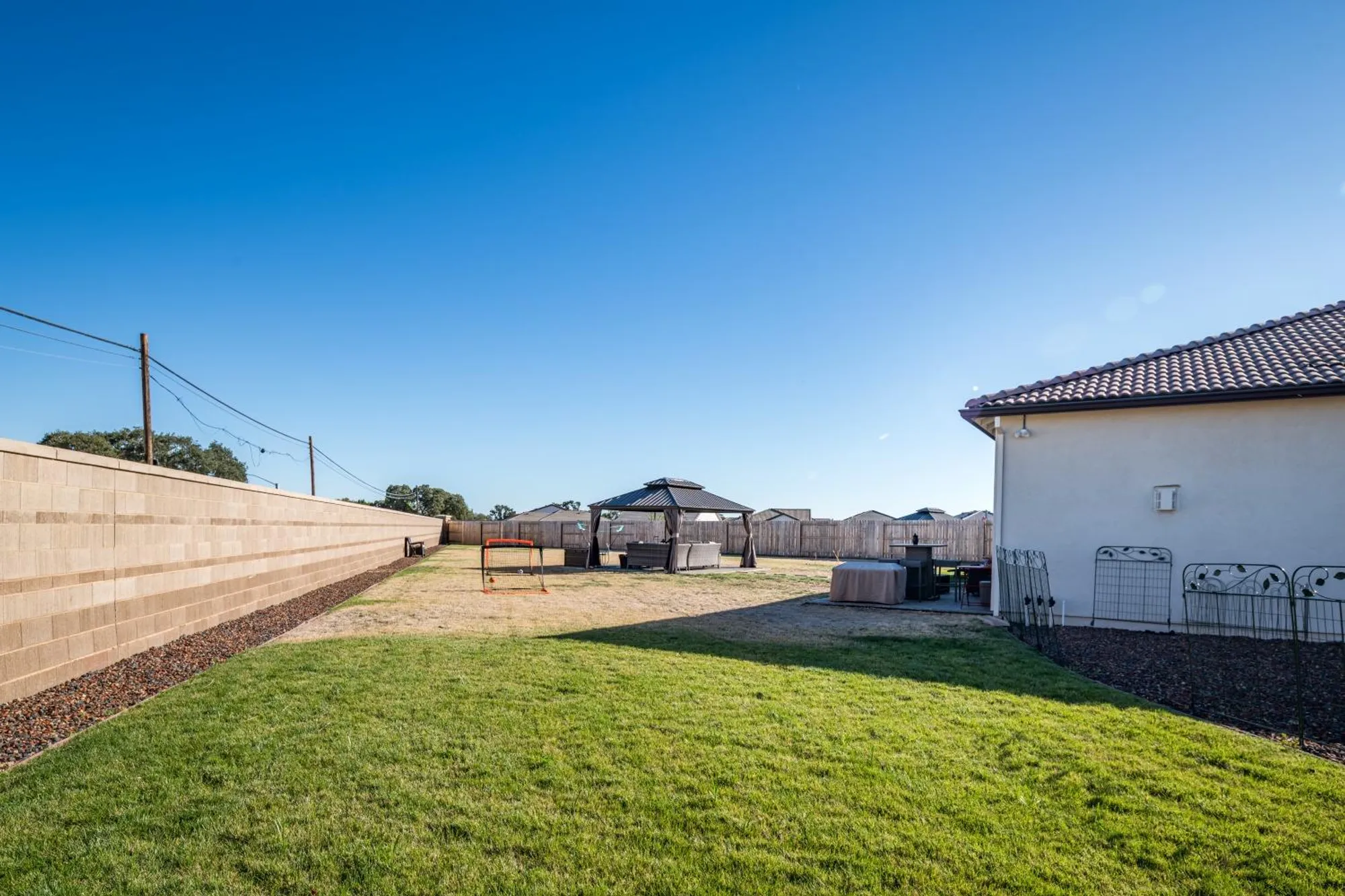 Property Slideshow image 37 of 53 | 8305 evans tree dr, Roseville, CA, 95747