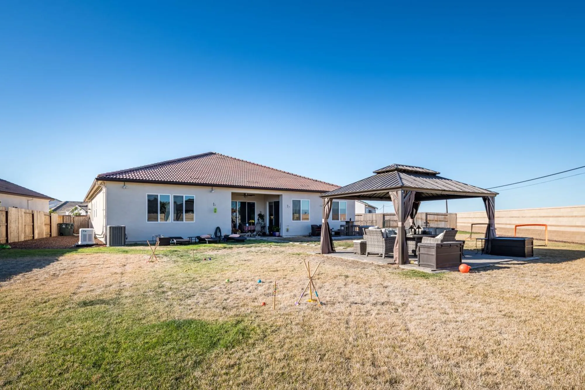 Property Slideshow image 35 of 53 | 8305 evans tree dr, Roseville, CA, 95747