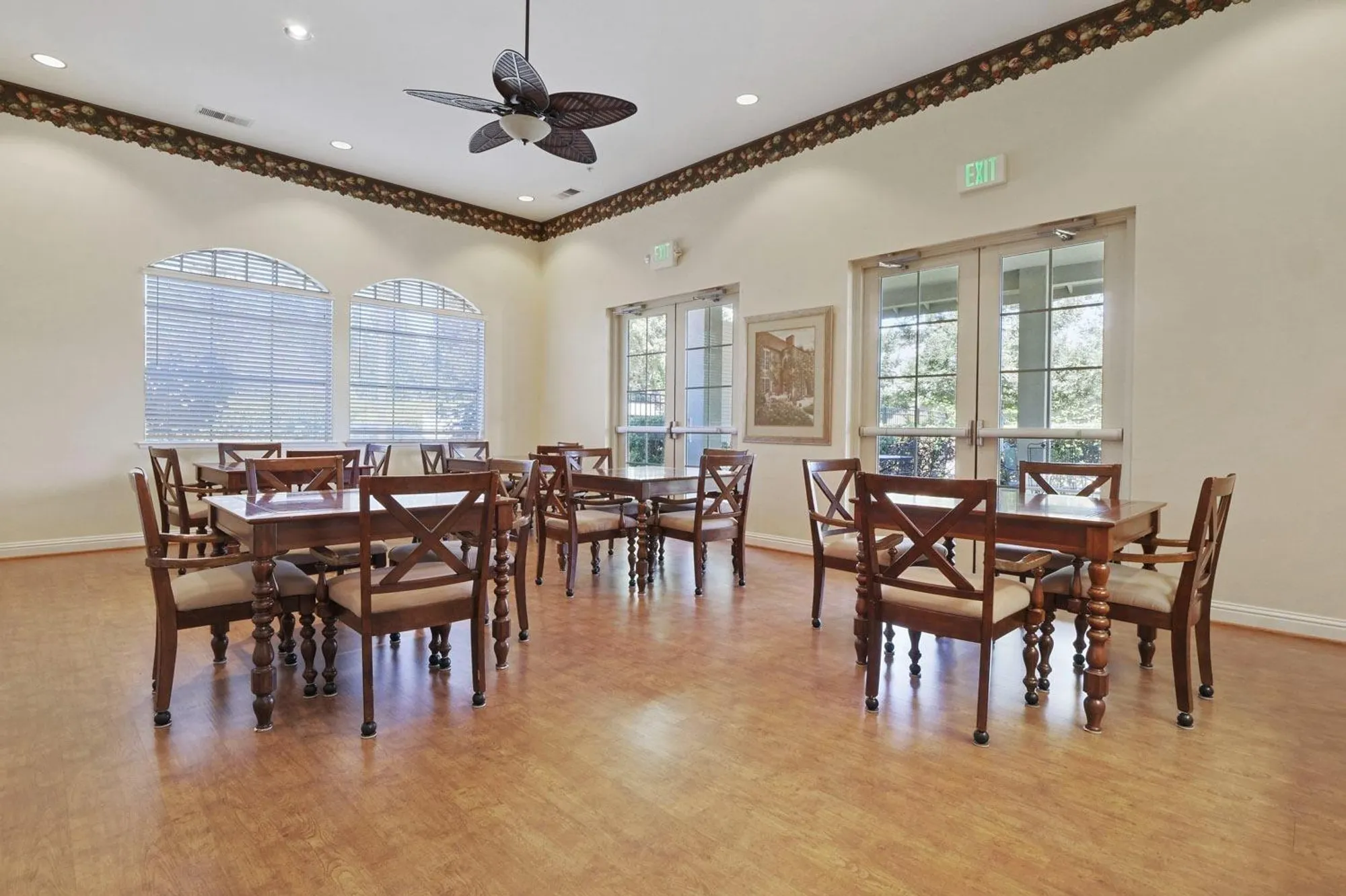 Property Slideshow image 27 of 43 | 677 village dr, Galt, CA, 95632