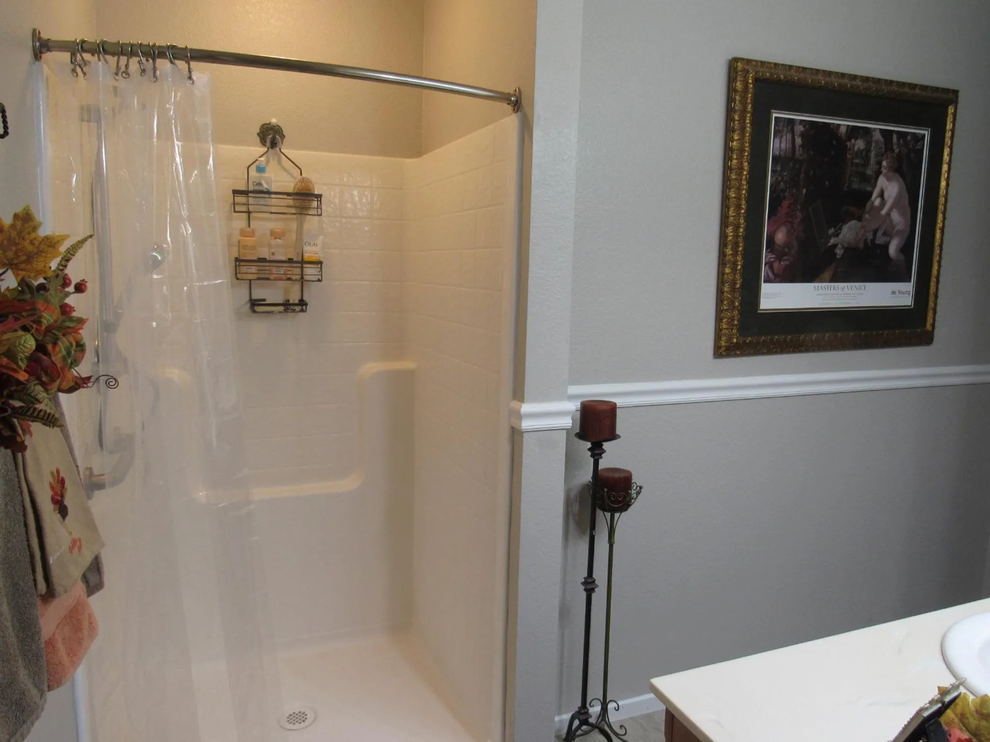 Property Slideshow image 18 of 43 | 677 village dr, Galt, CA, 95632