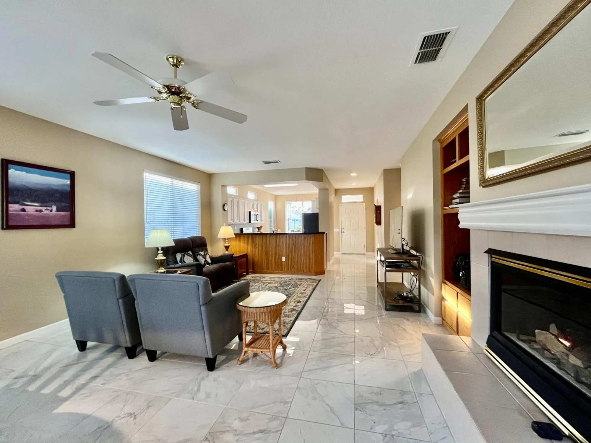 Property Slideshow image 13 of 26 | 320 whisperlodge ct, Roseville, CA, 95747