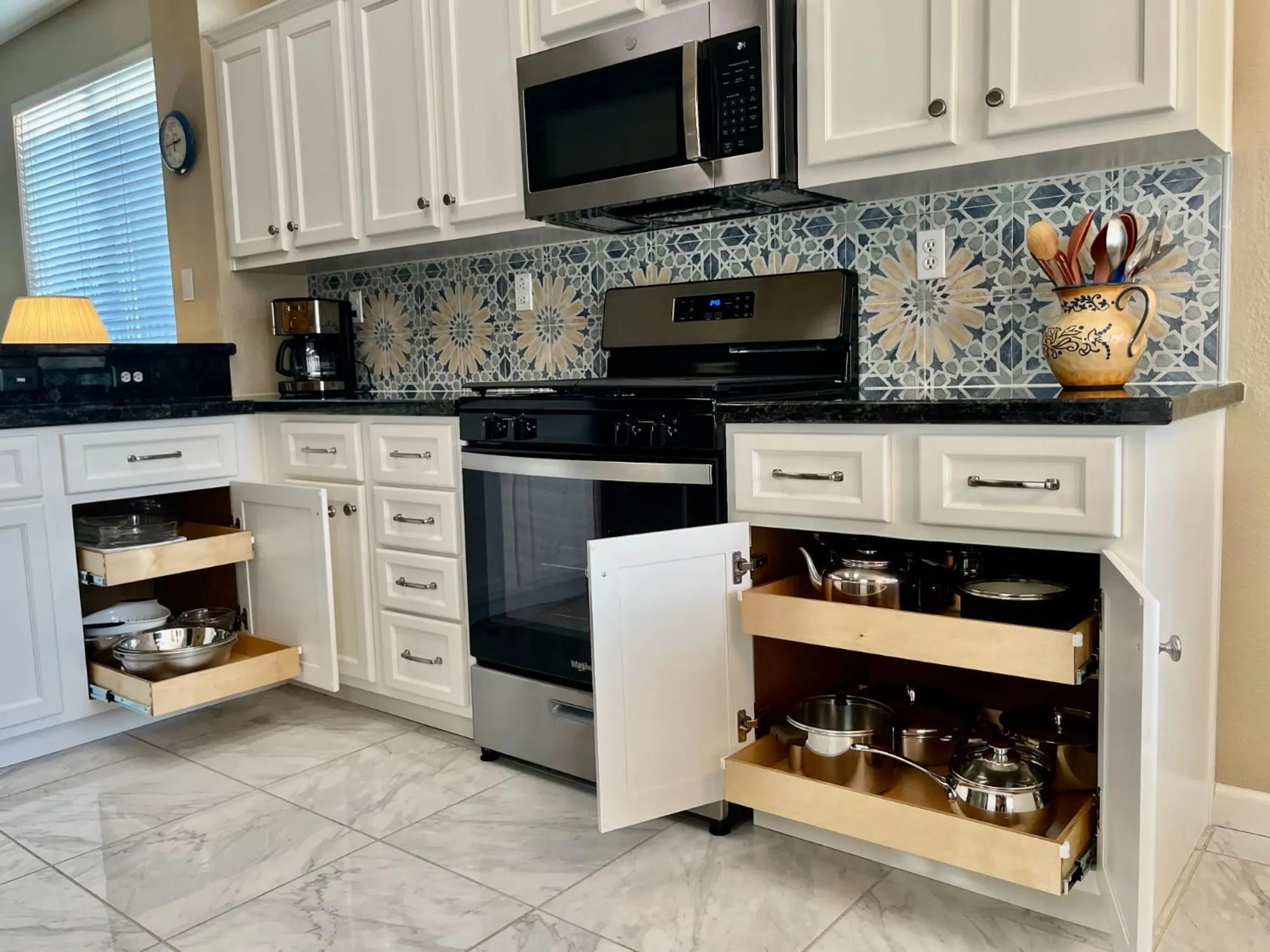 Property Slideshow image 6 of 26 | 320 whisperlodge ct, Roseville, CA, 95747