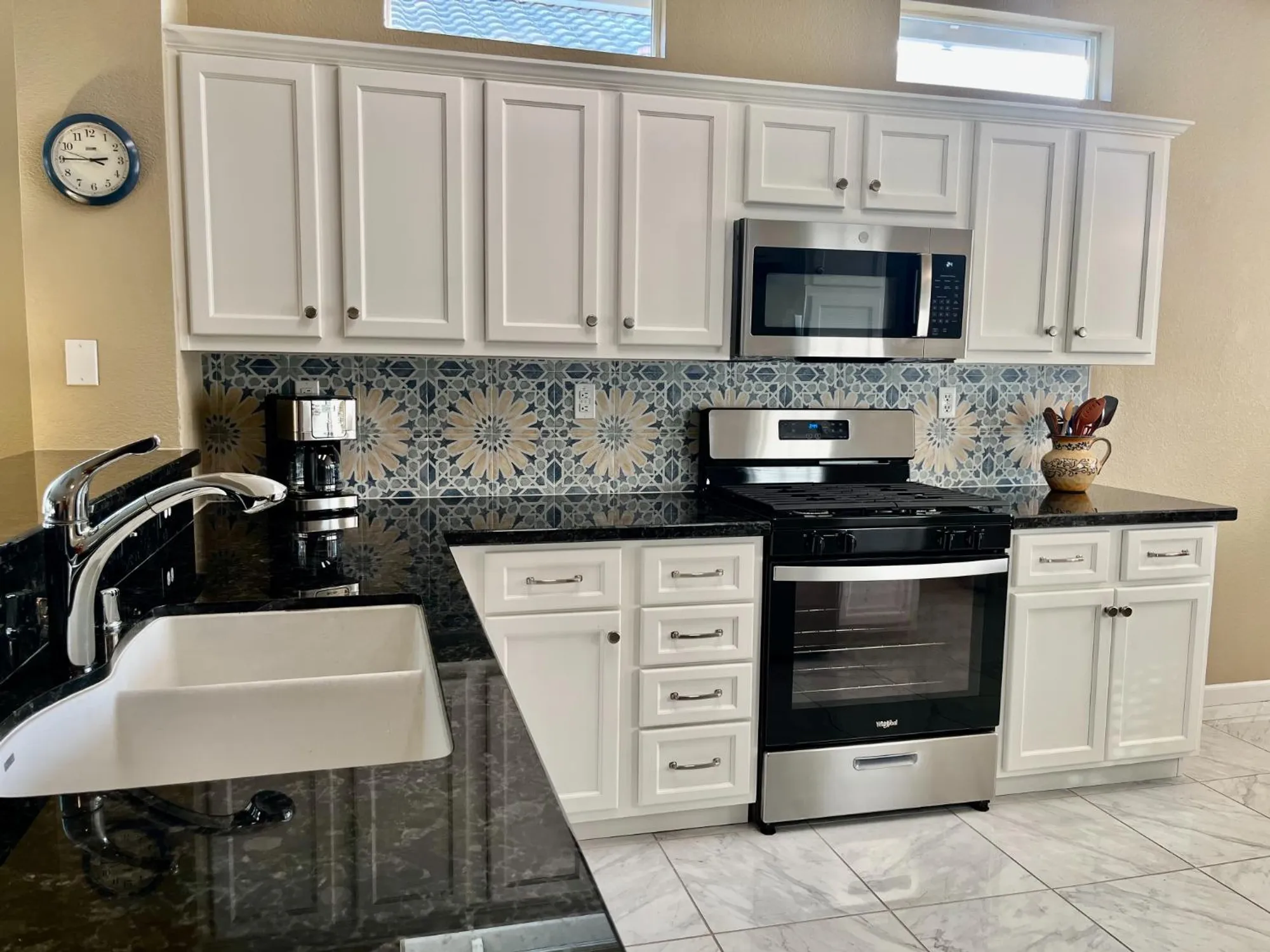 Property Slideshow image 4 of 26 | 320 whisperlodge ct, Roseville, CA, 95747