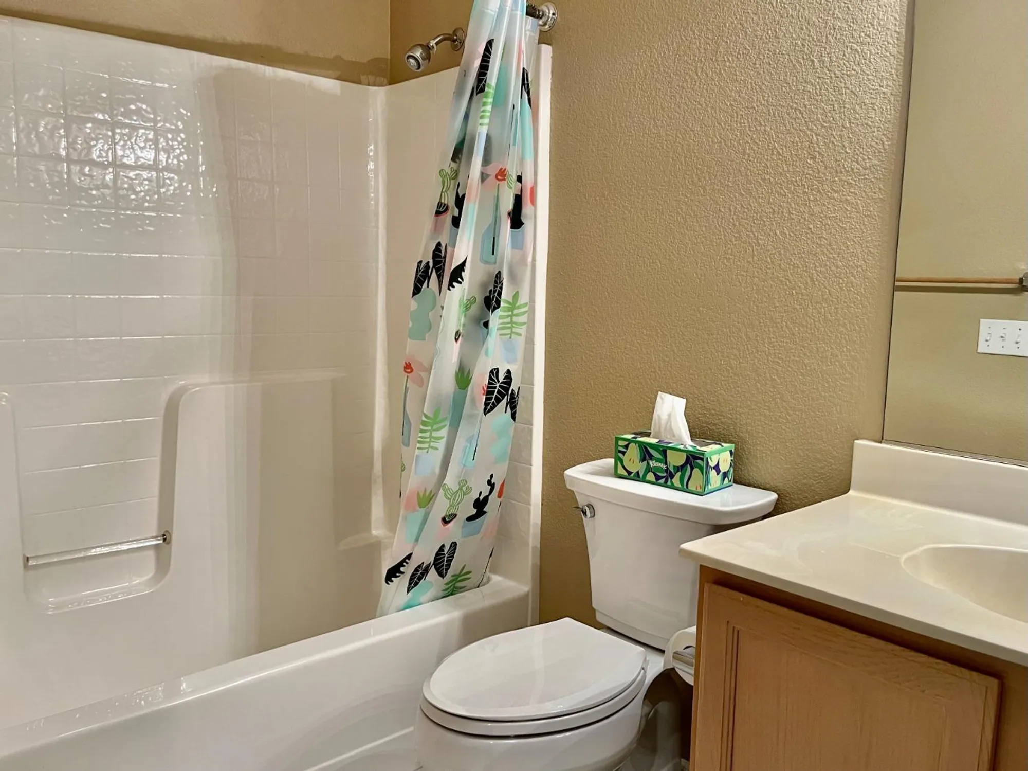 Property Slideshow image 20 of 26 | 320 whisperlodge ct, Roseville, CA, 95747