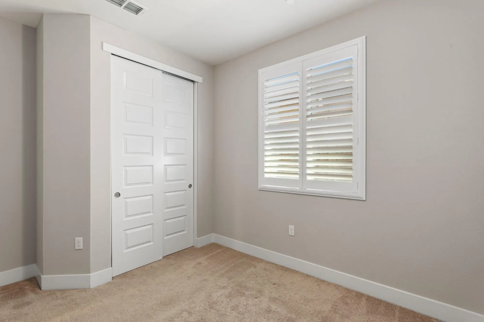 Property Slideshow image 12 of 57 | 4040 euboea island ln, Sacramento, CA, 95834
