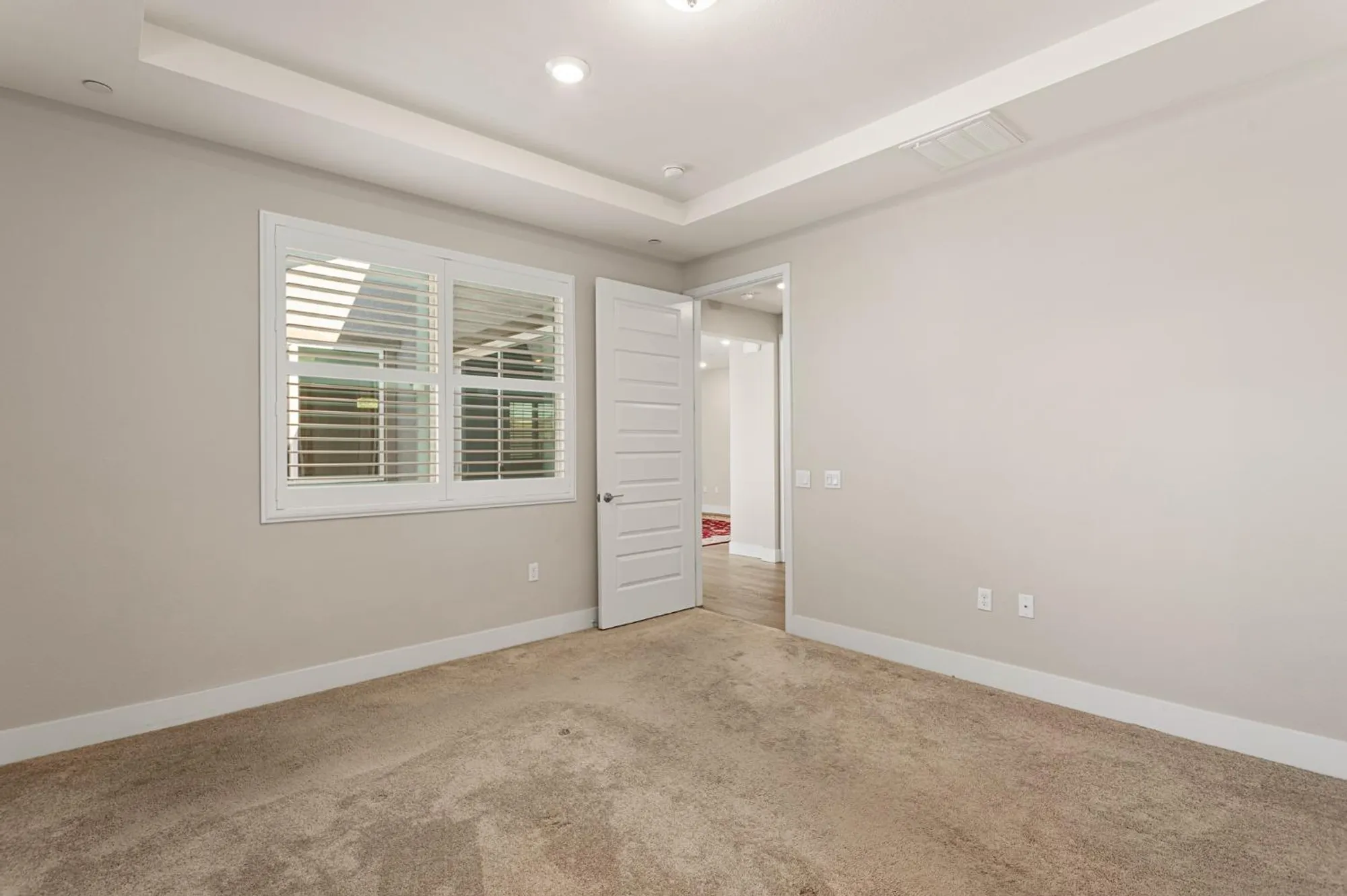 Property Slideshow image 15 of 57 | 4040 euboea island ln, Sacramento, CA, 95834