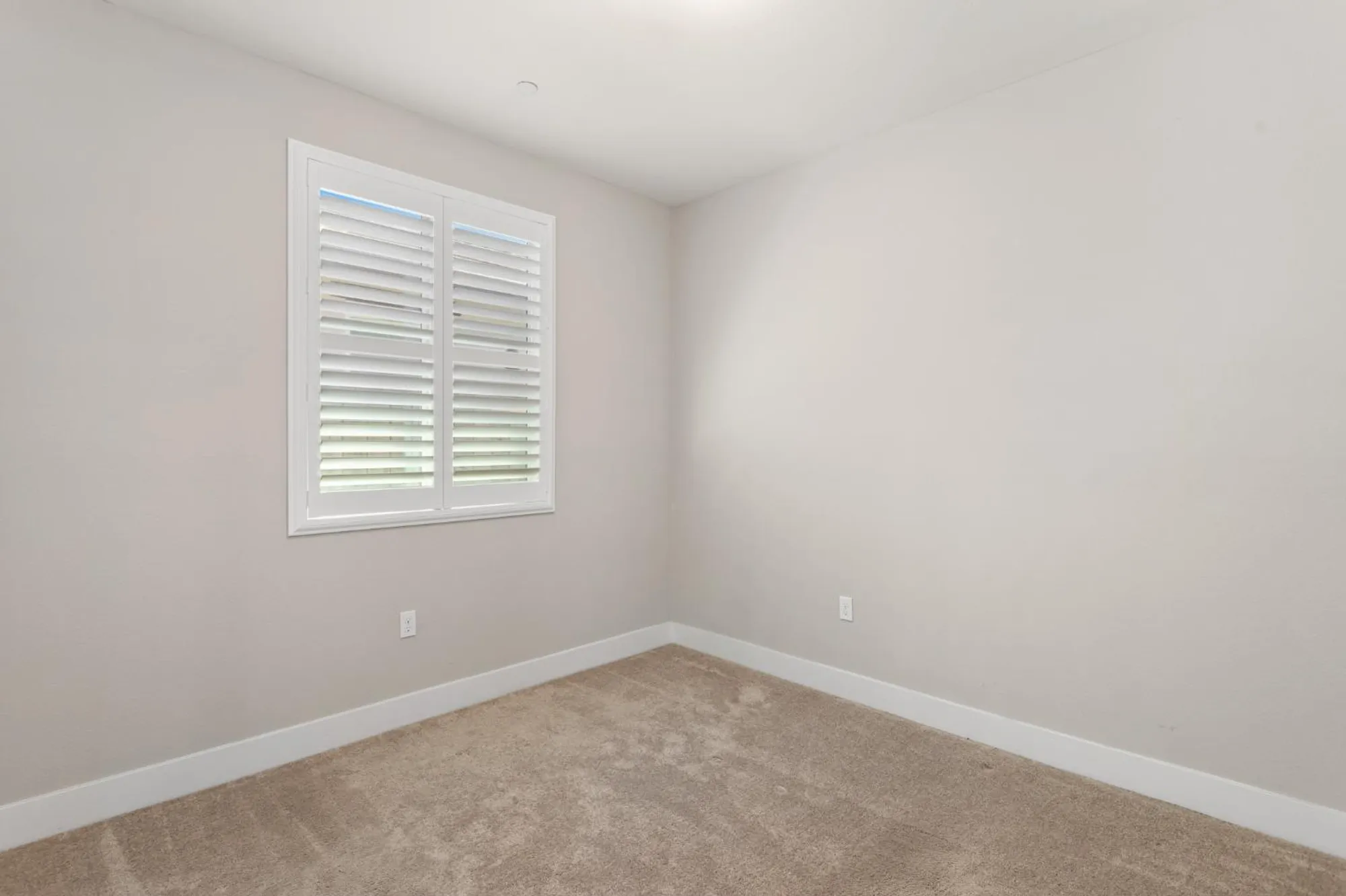 Property Slideshow image 11 of 57 | 4040 euboea island ln, Sacramento, CA, 95834