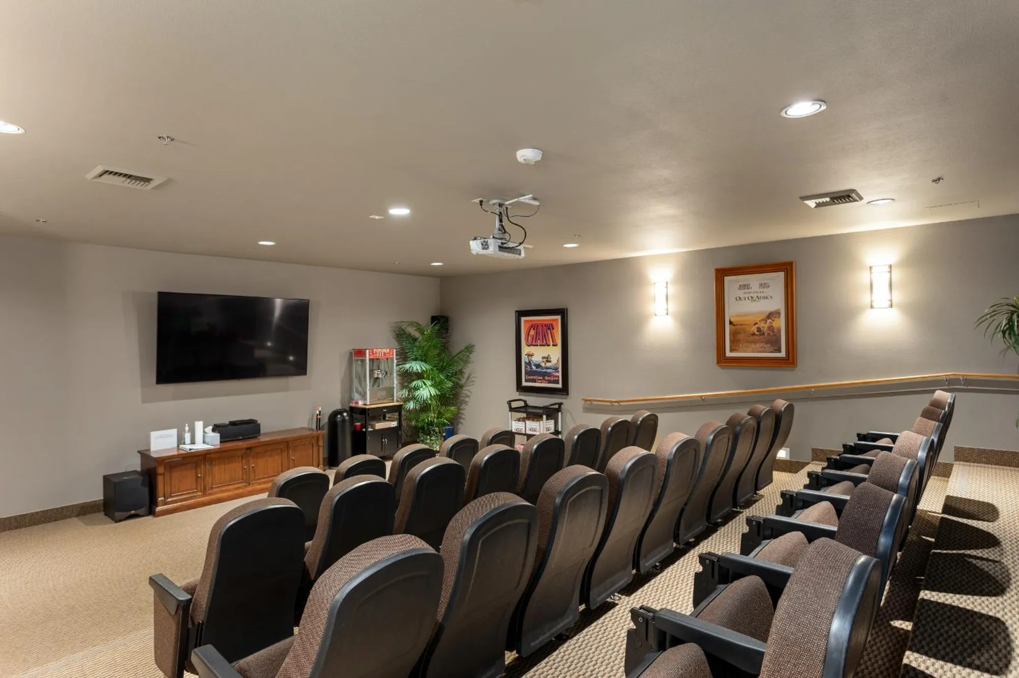 Property Slideshow image 36 of 57 | 4040 euboea island ln, Sacramento, CA, 95834