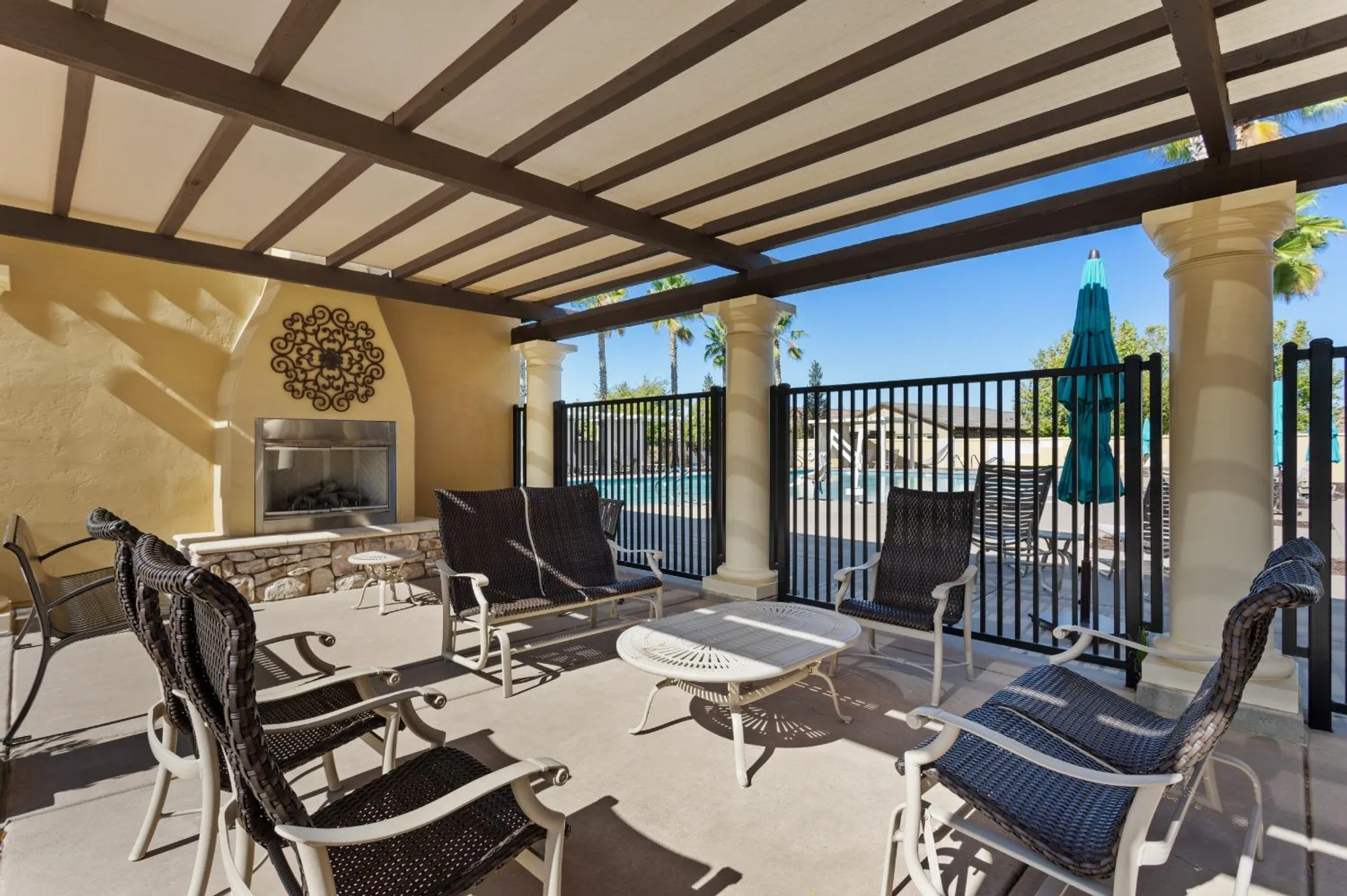 Property Slideshow image 42 of 57 | 4040 euboea island ln, Sacramento, CA, 95834