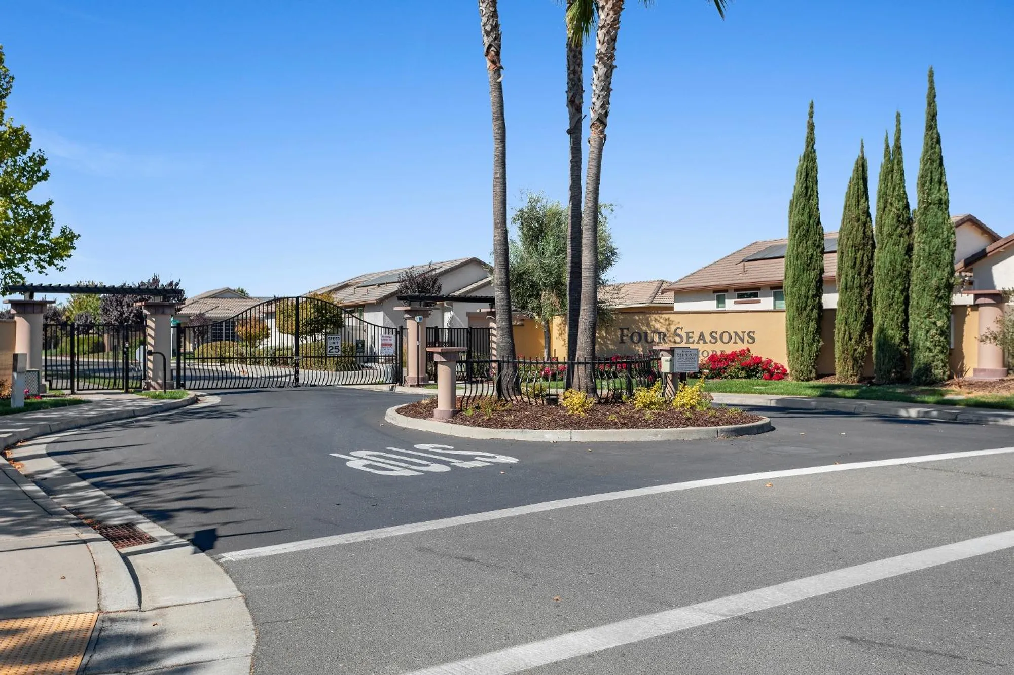 Property Slideshow image 28 of 57 | 4040 euboea island ln, Sacramento, CA, 95834