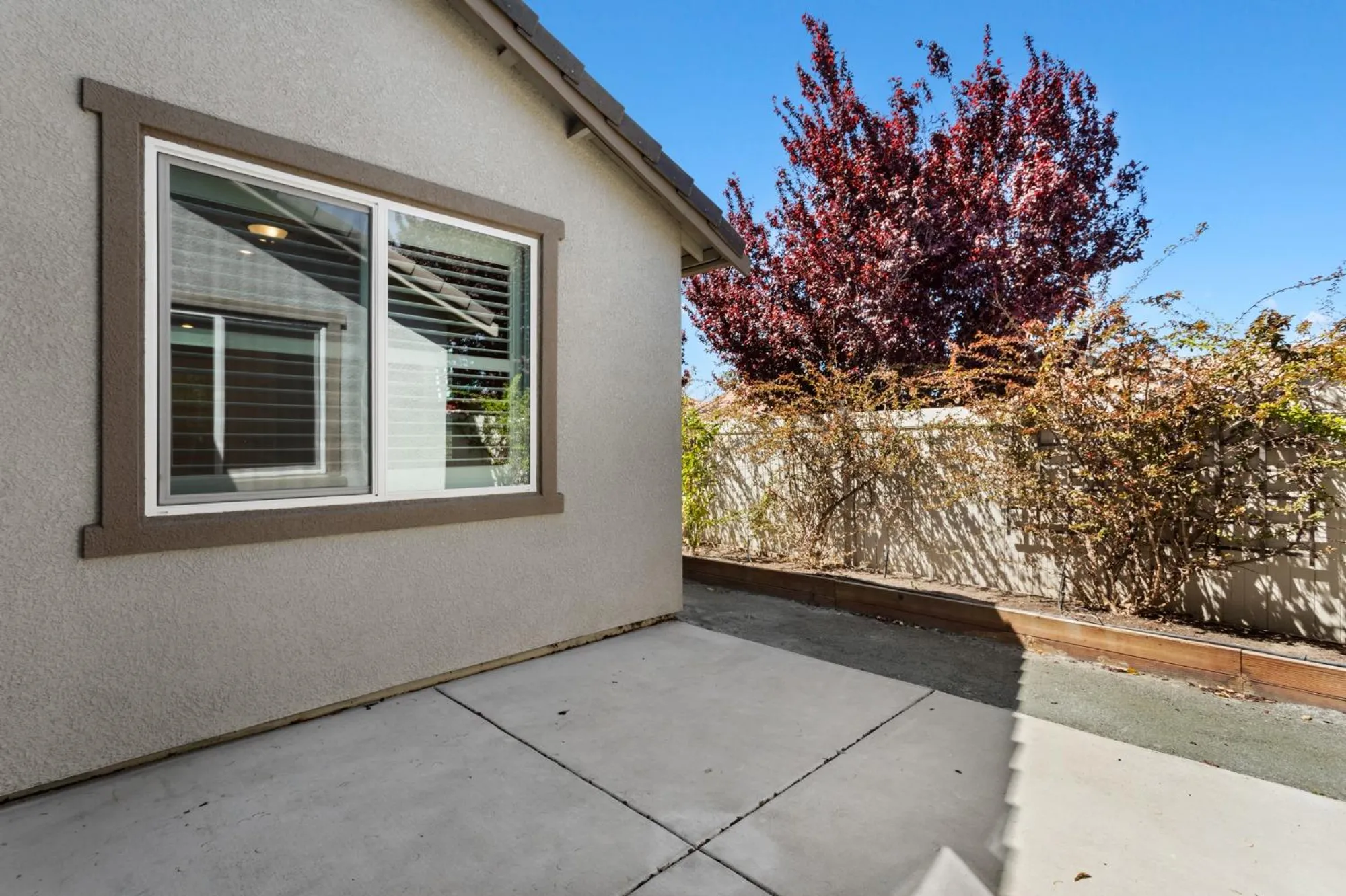 Property Slideshow image 20 of 57 | 4040 euboea island ln, Sacramento, CA, 95834