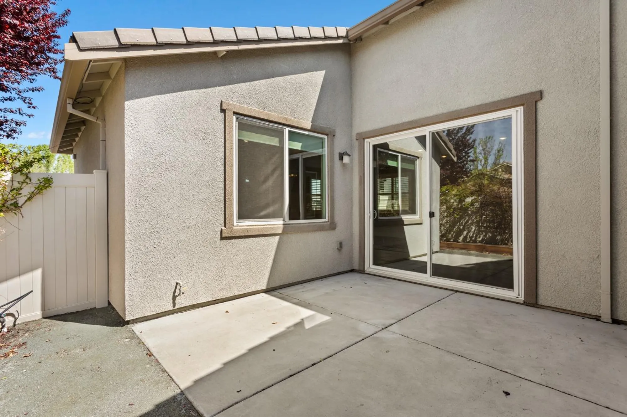 Property Slideshow image 21 of 57 | 4040 euboea island ln, Sacramento, CA, 95834