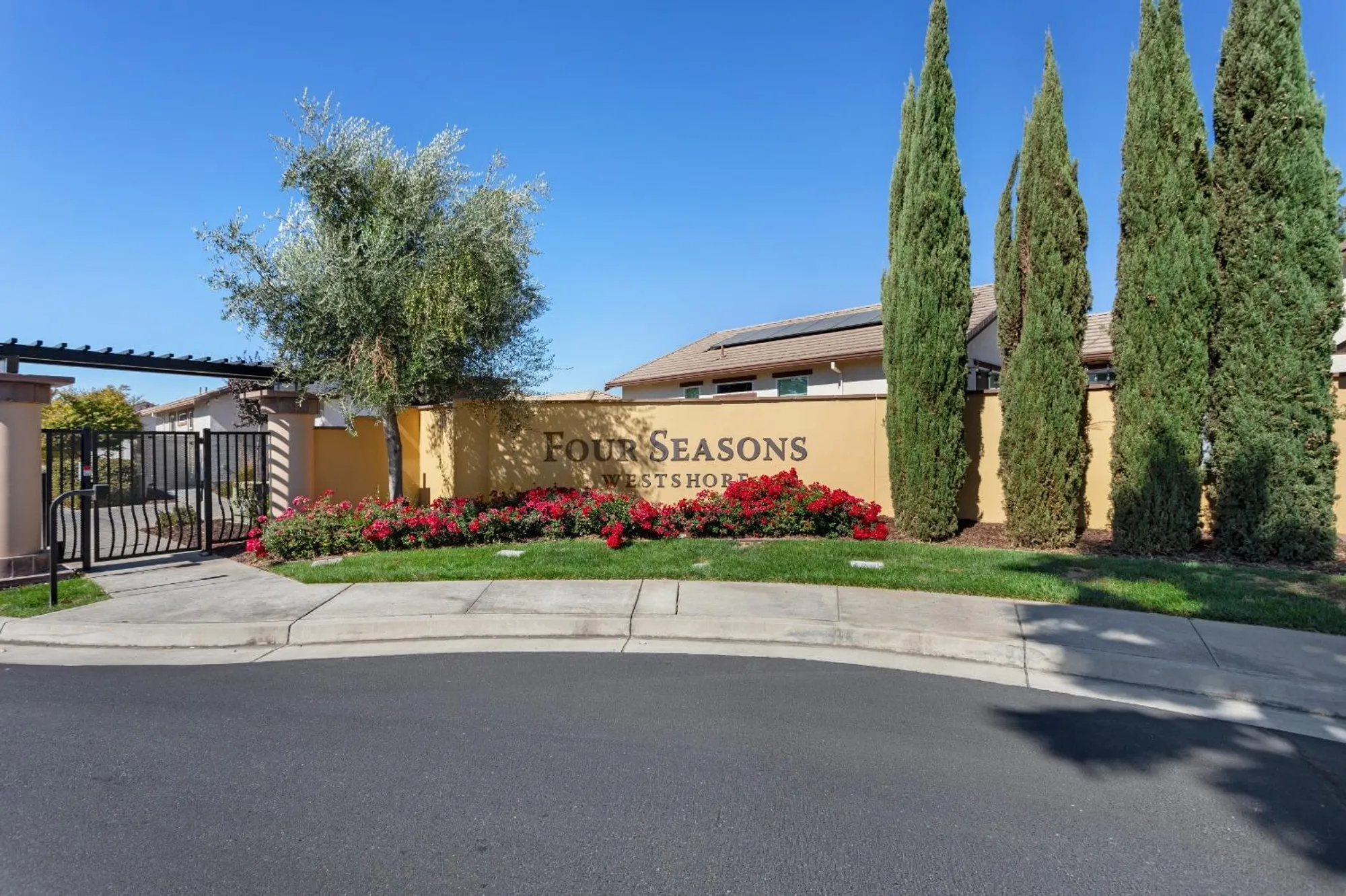 Property Slideshow image 27 of 57 | 4040 euboea island ln, Sacramento, CA, 95834