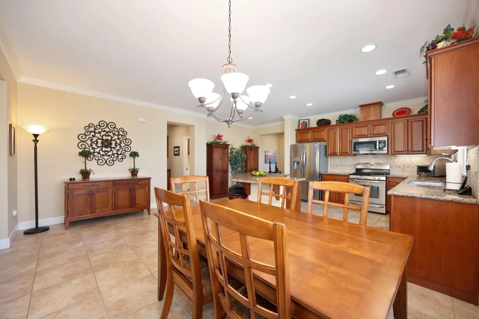 Property Slideshow image 23 of 55 | 905 richard ct, El Dorado Hills, CA, 95762