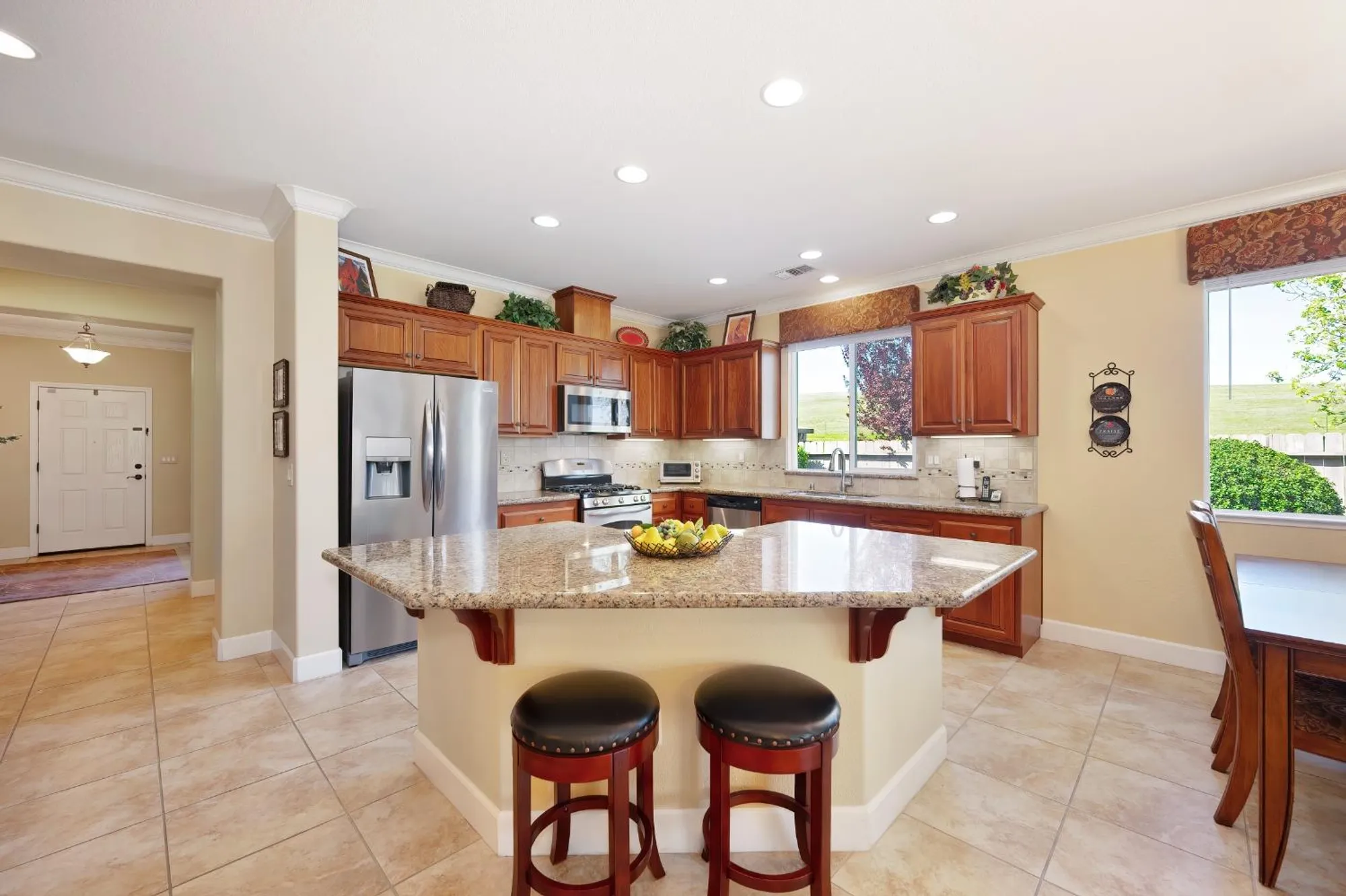 Property Slideshow image 22 of 55 | 905 richard ct, El Dorado Hills, CA, 95762