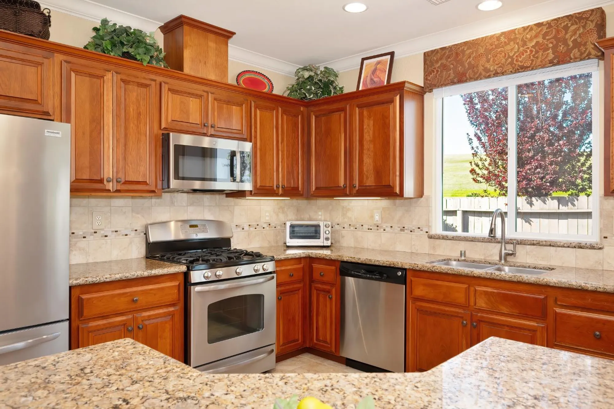 Property Slideshow image 19 of 55 | 905 richard ct, El Dorado Hills, CA, 95762