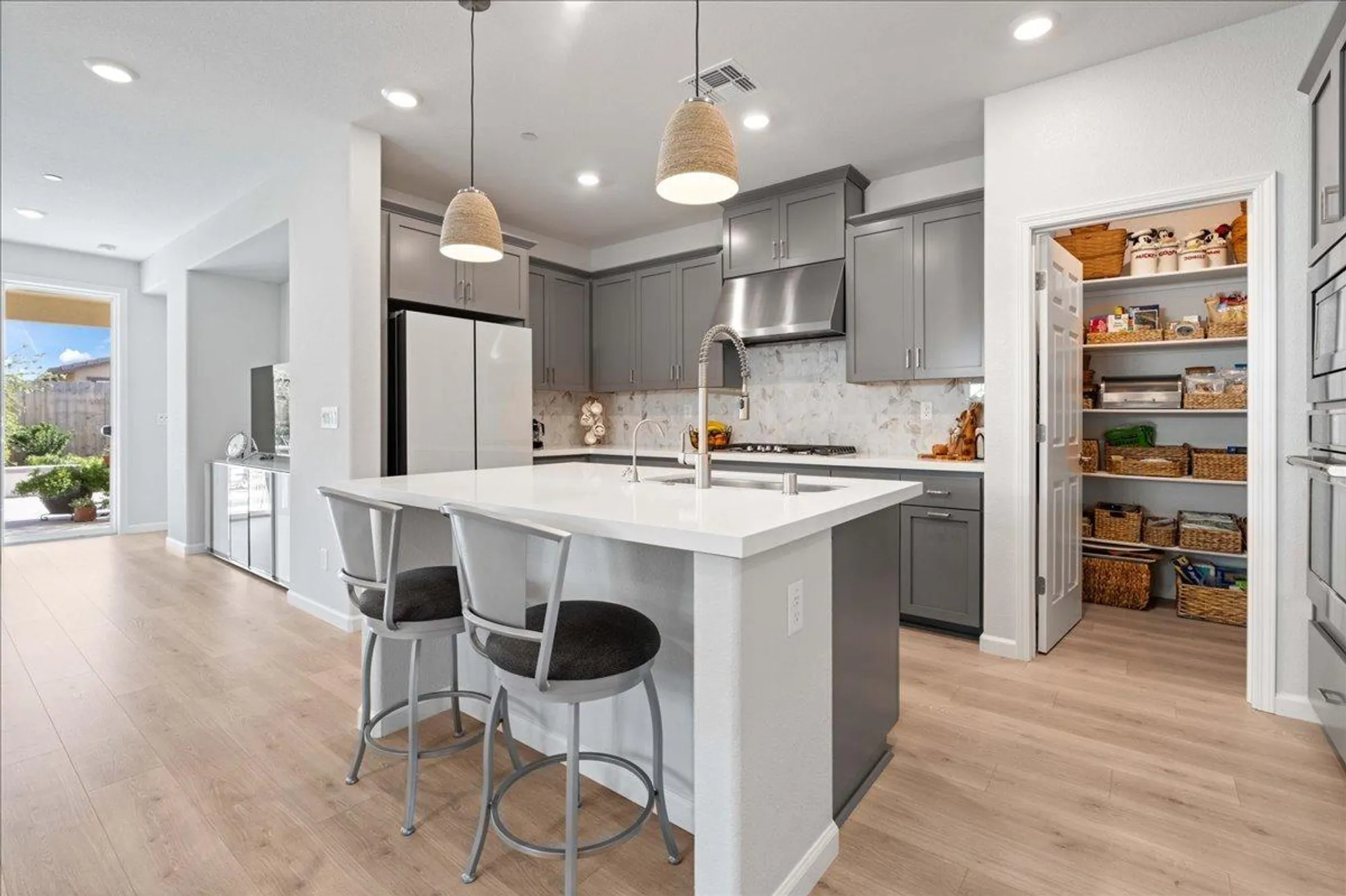 Property Slideshow image 13 of 43 | 1239 cascade way, Lincoln, CA, 95648