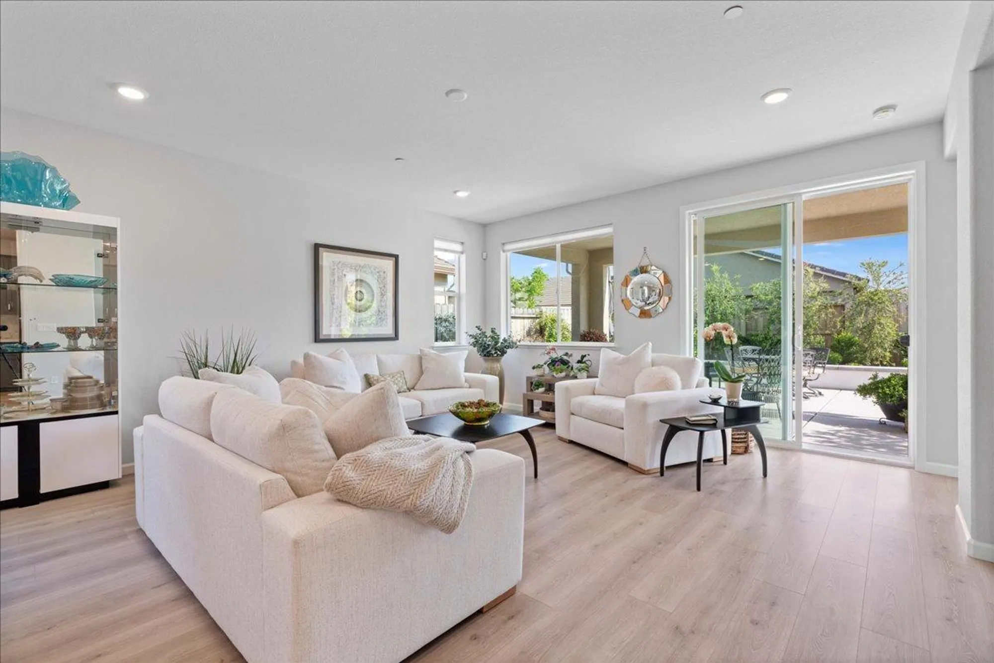 Property Slideshow image 9 of 43 | 1239 cascade way, Lincoln, CA, 95648