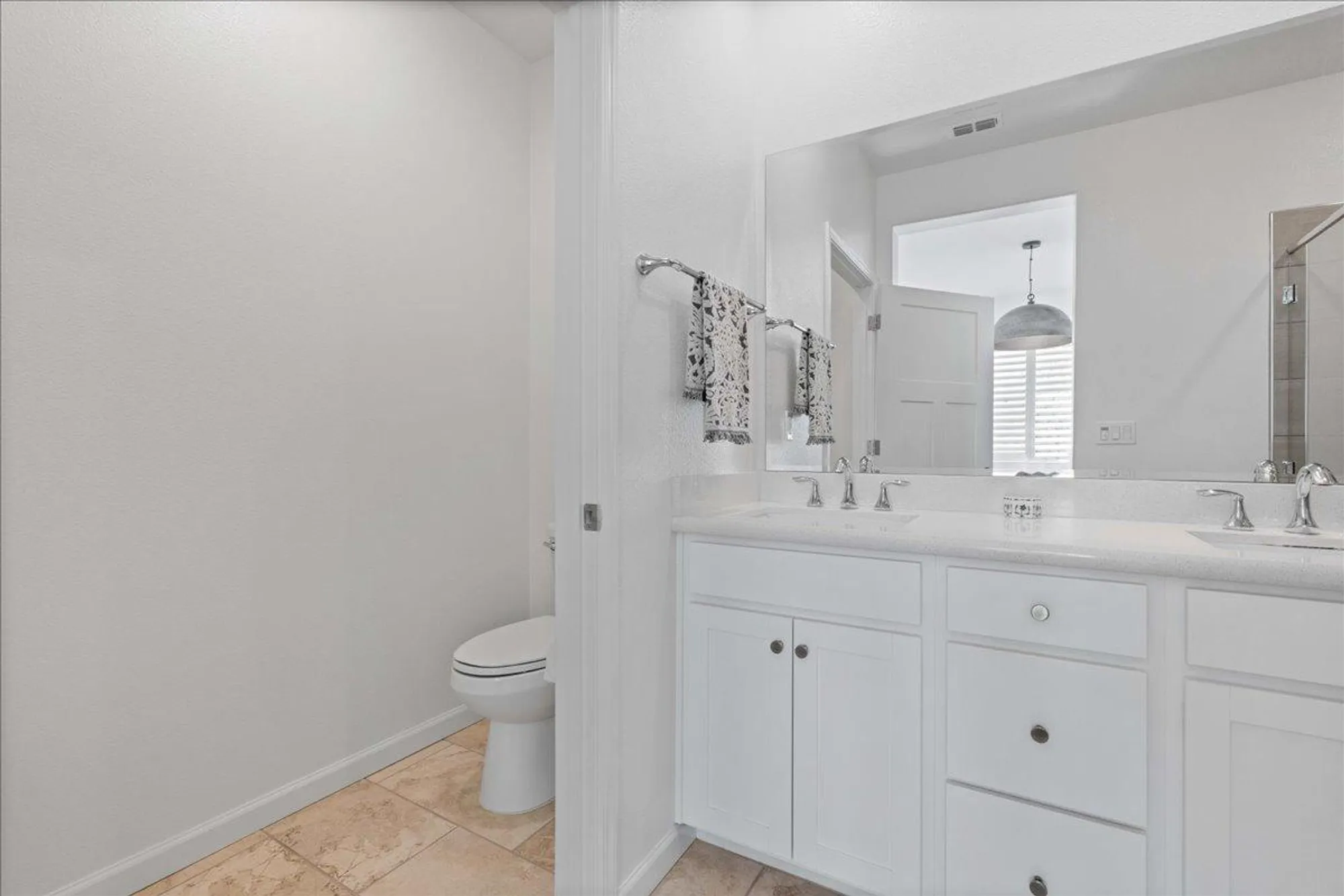 Property Slideshow image 20 of 47 | 6589 primavera ln, El Dorado Hills, CA, 95762