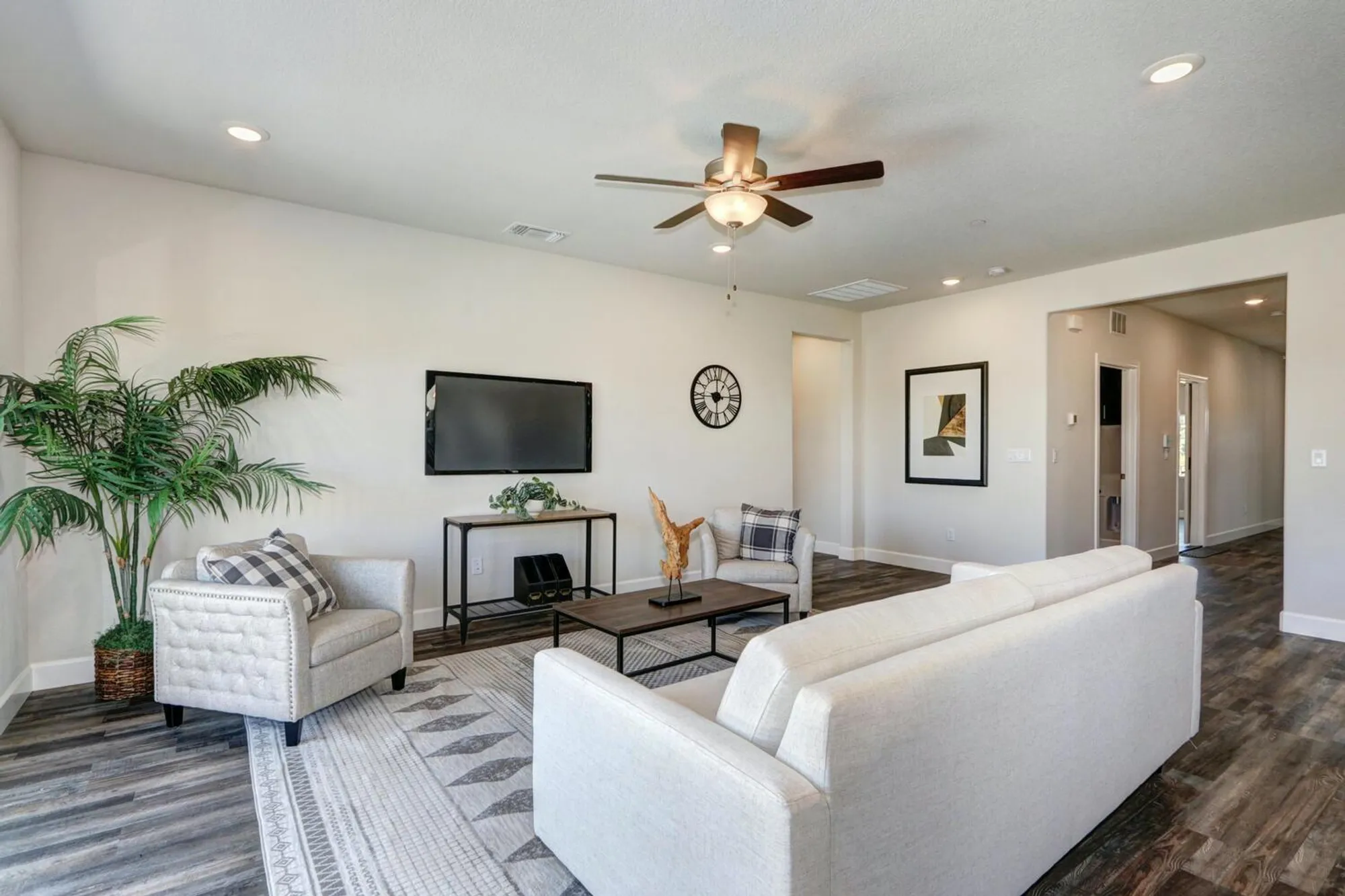 Property Slideshow image 8 of 15 | 1133 crenshaw rd, Galt, CA, 95632
