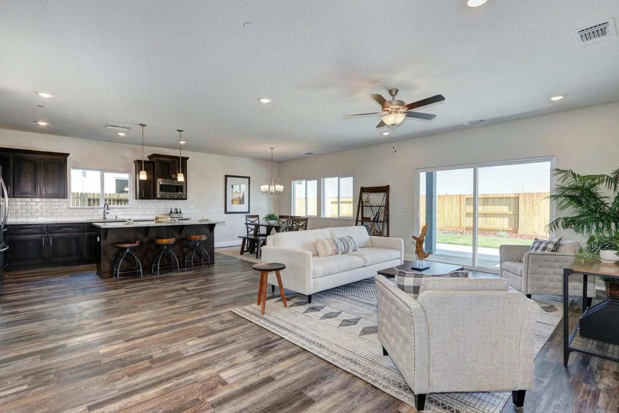 Property Slideshow image 9 of 15 | 1133 crenshaw rd, Galt, CA, 95632
